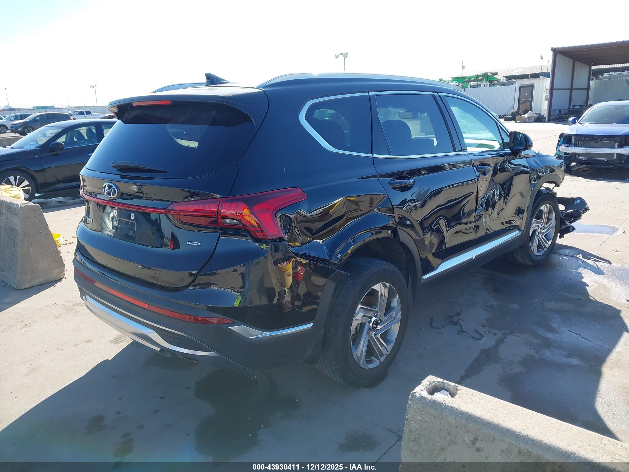 HYUNDAI SANTA image 4
