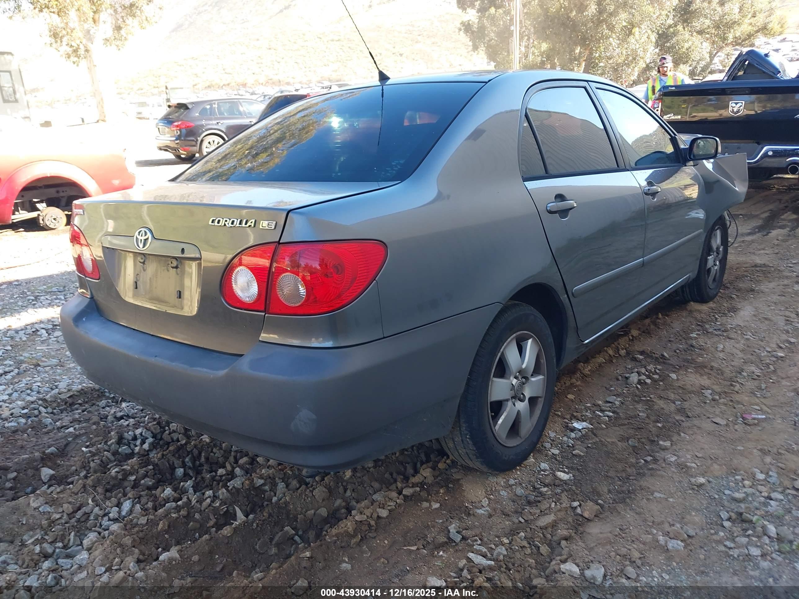 TOYOTA COROLLA image 4