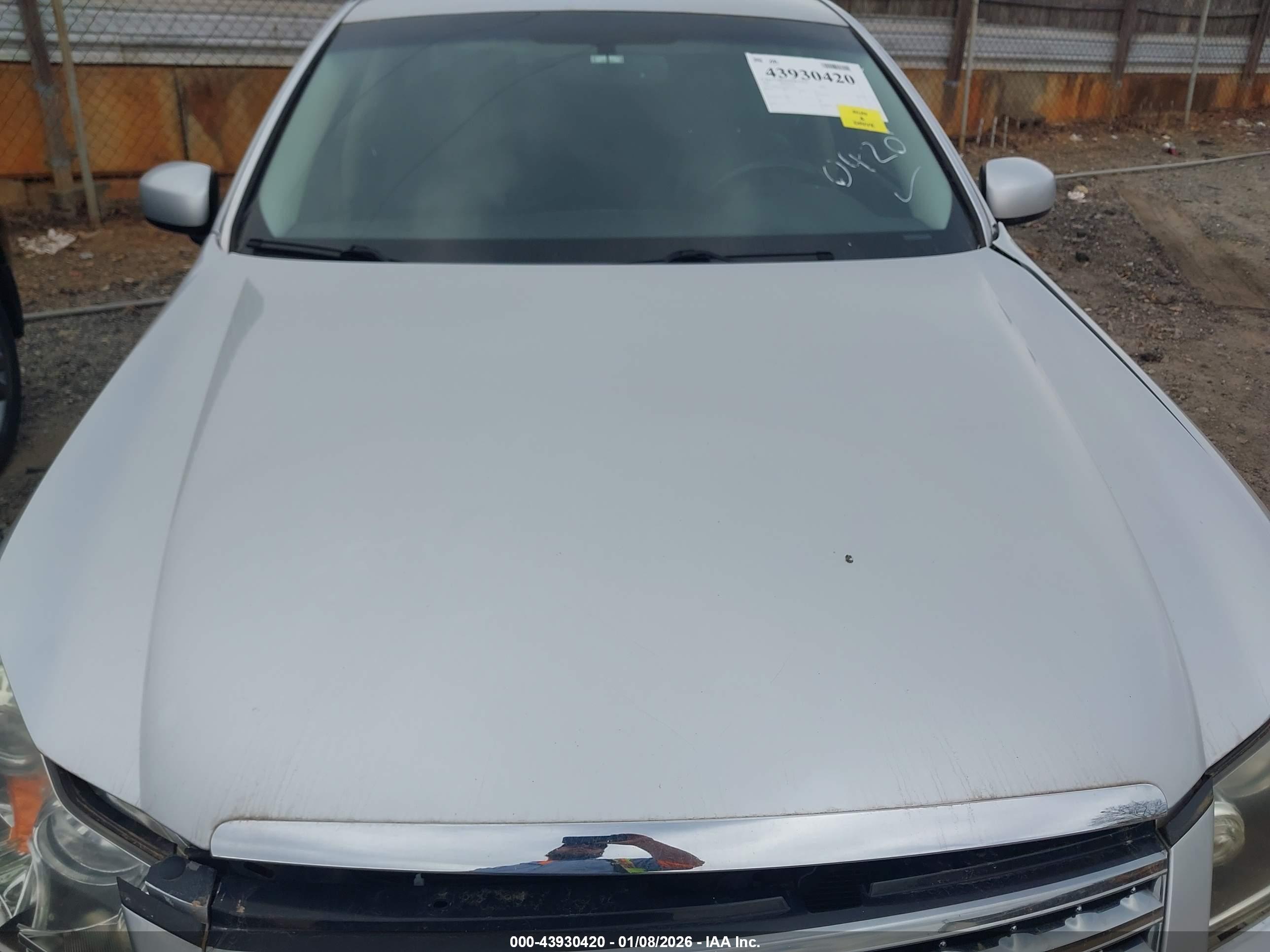 INFINITI M35 image 10