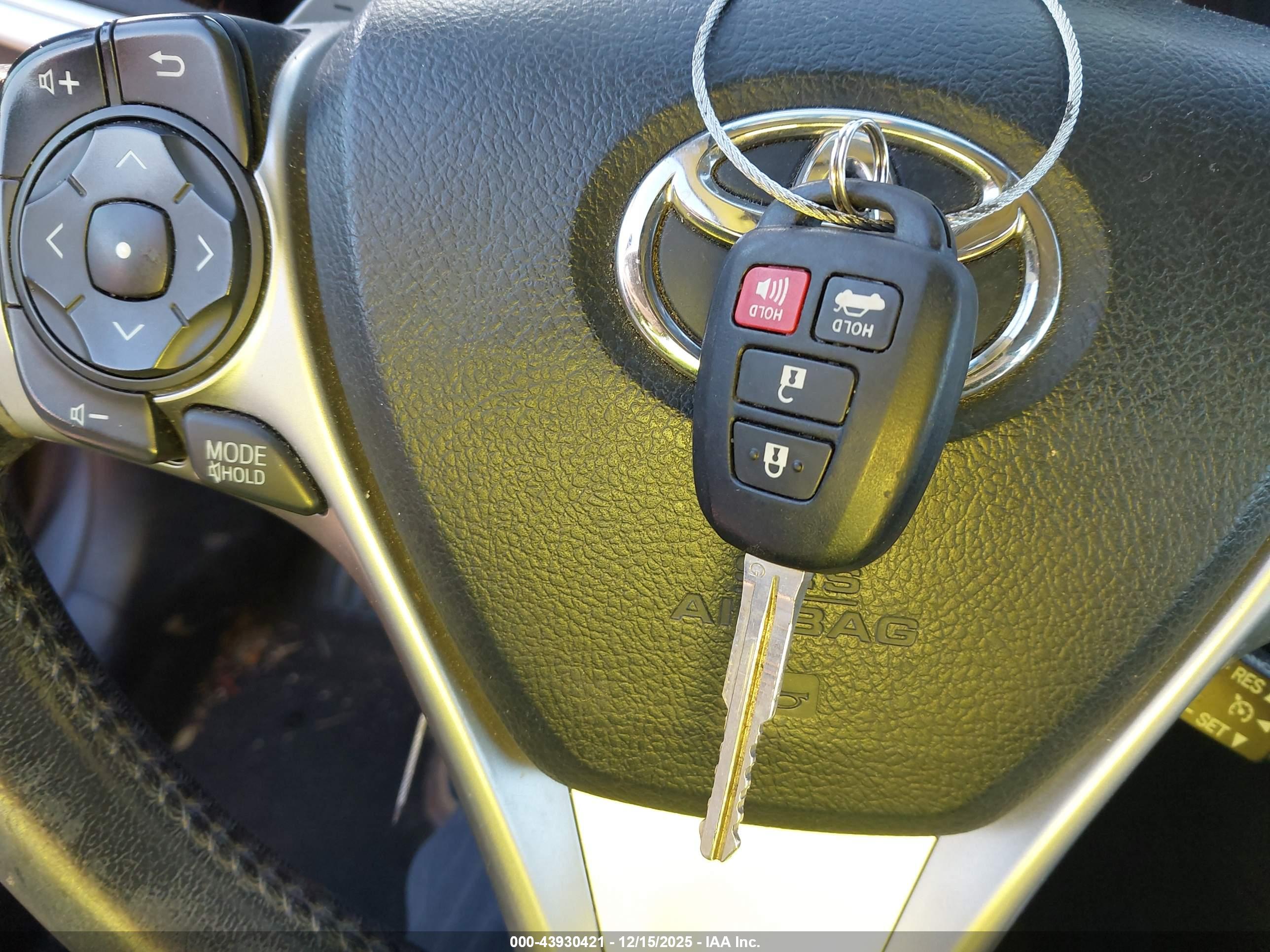 TOYOTA CAMRY image 11