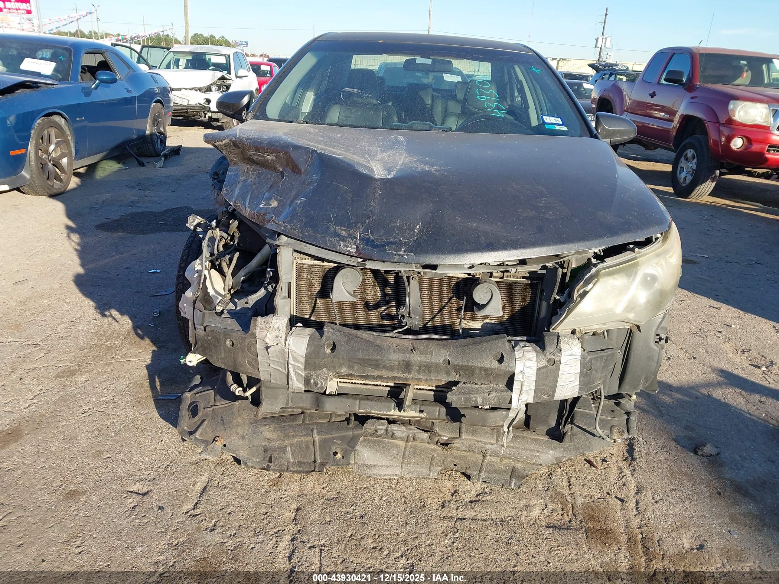 TOYOTA CAMRY image 6