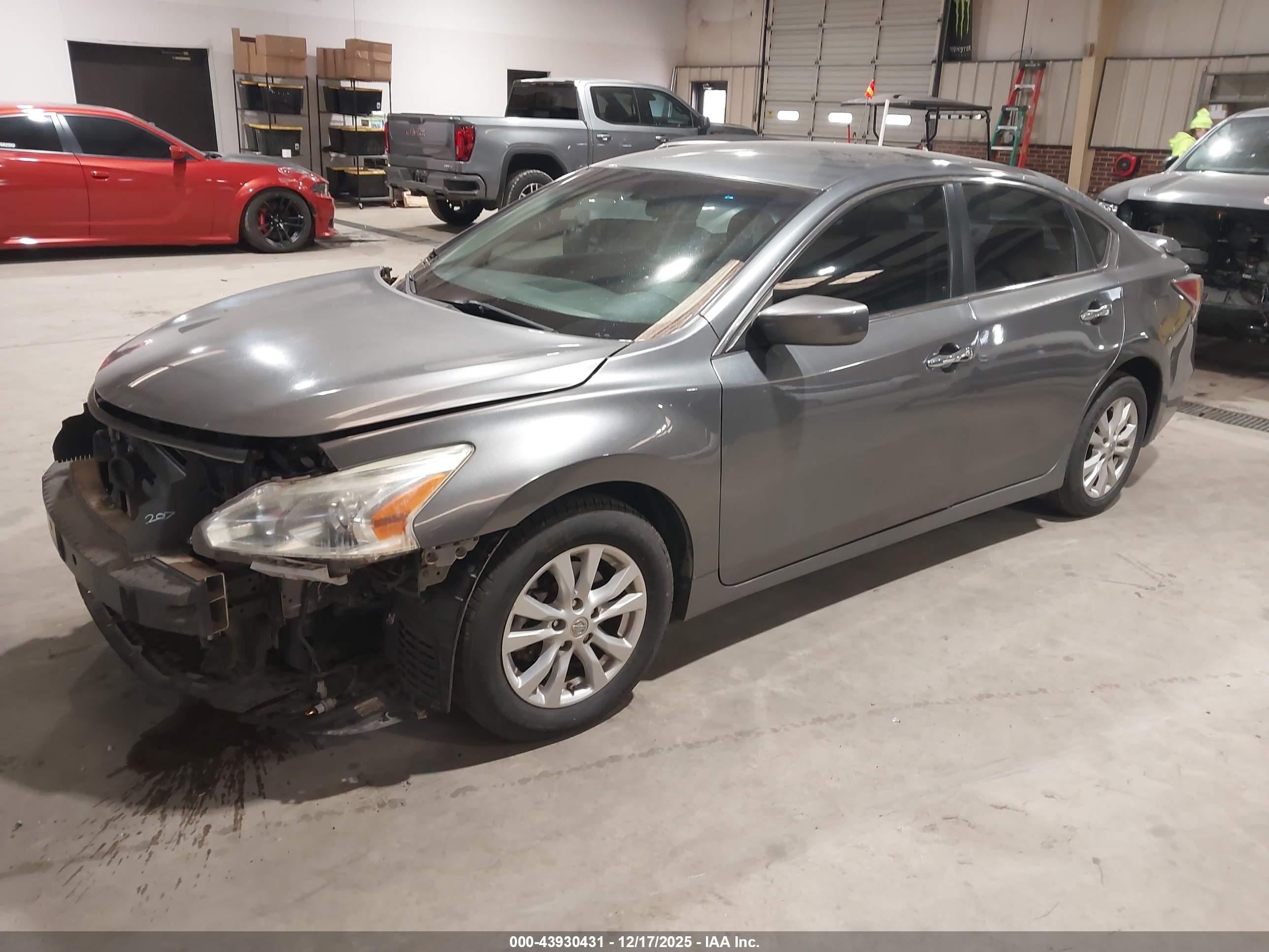 NISSAN ALTIMA image 2