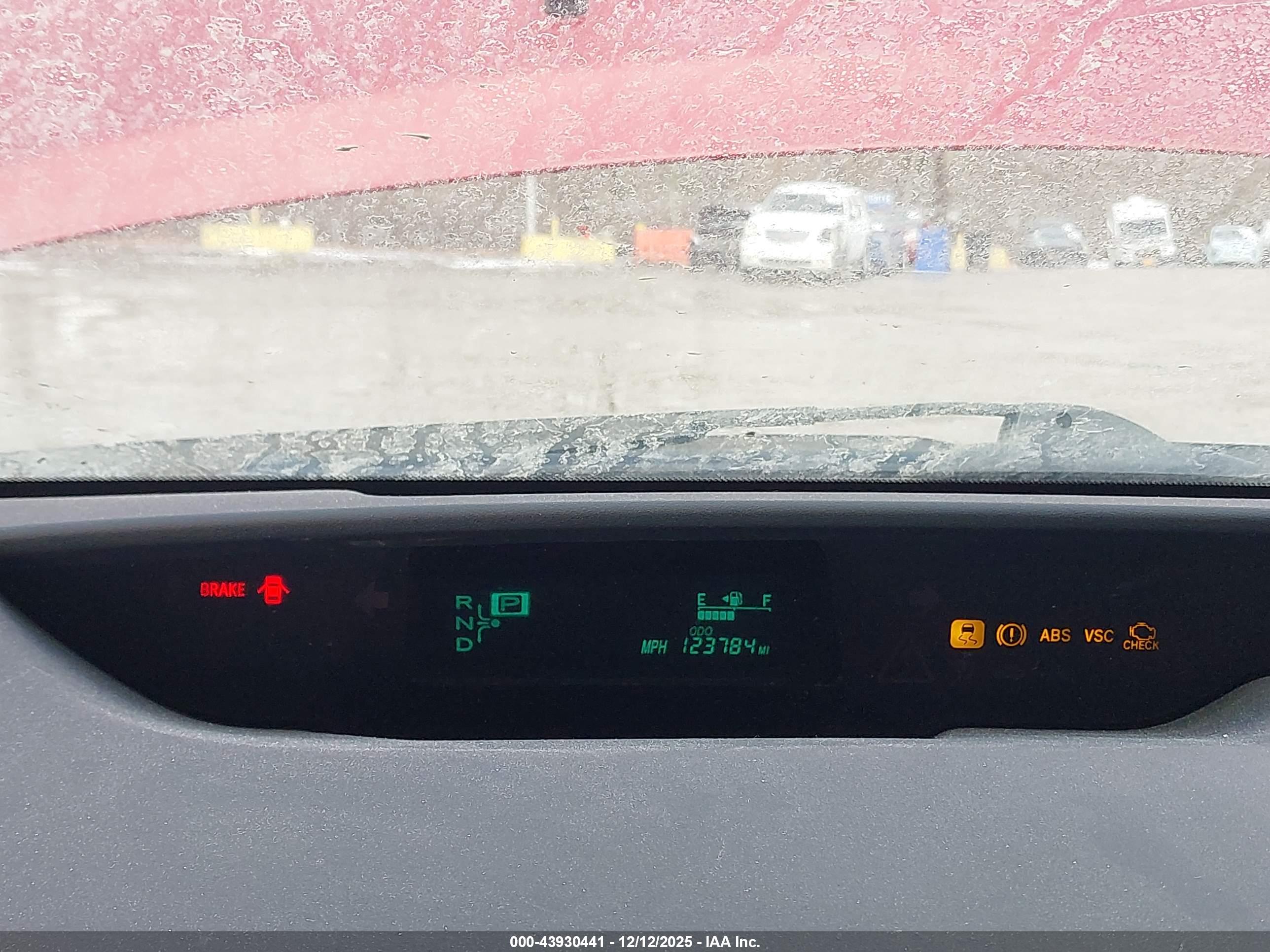 TOYOTA PRIUS image 7