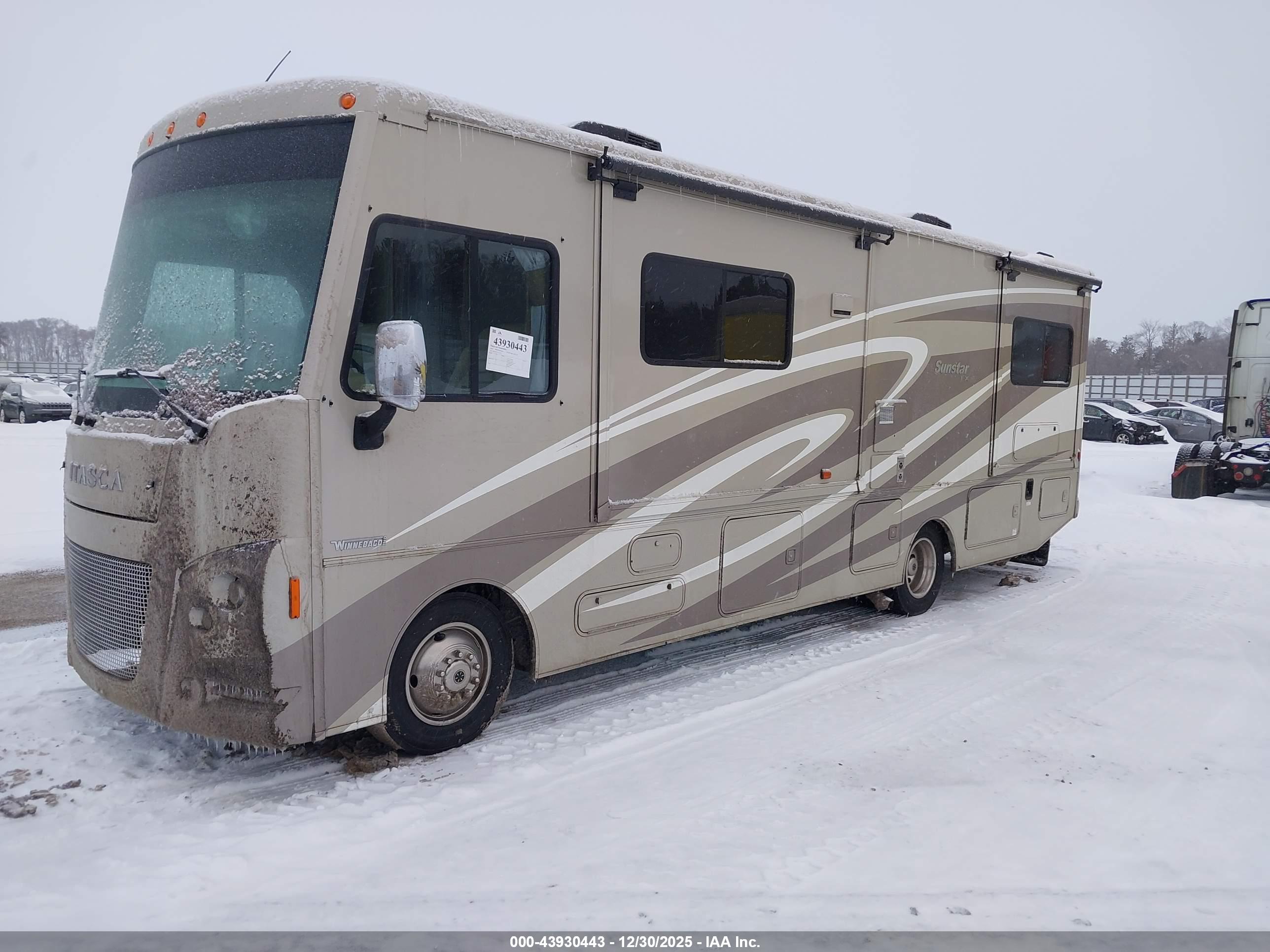 WINNEBAGO ITASCA image 2