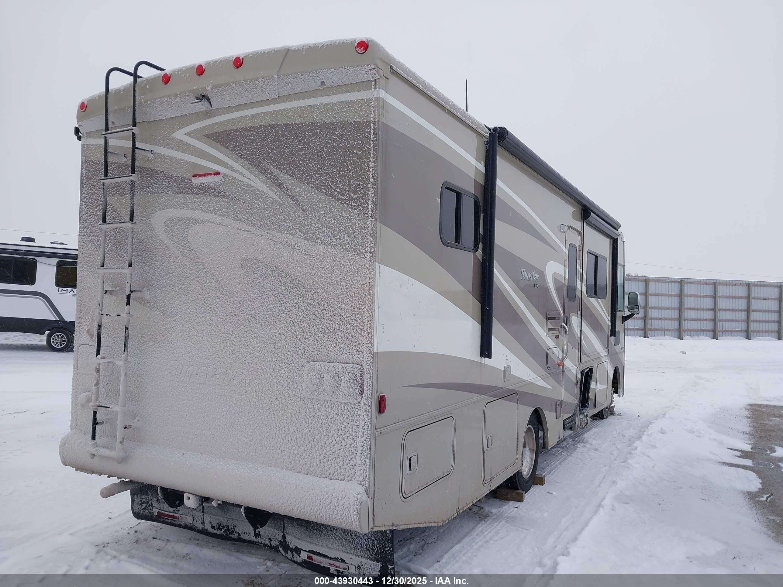 WINNEBAGO ITASCA image 4
