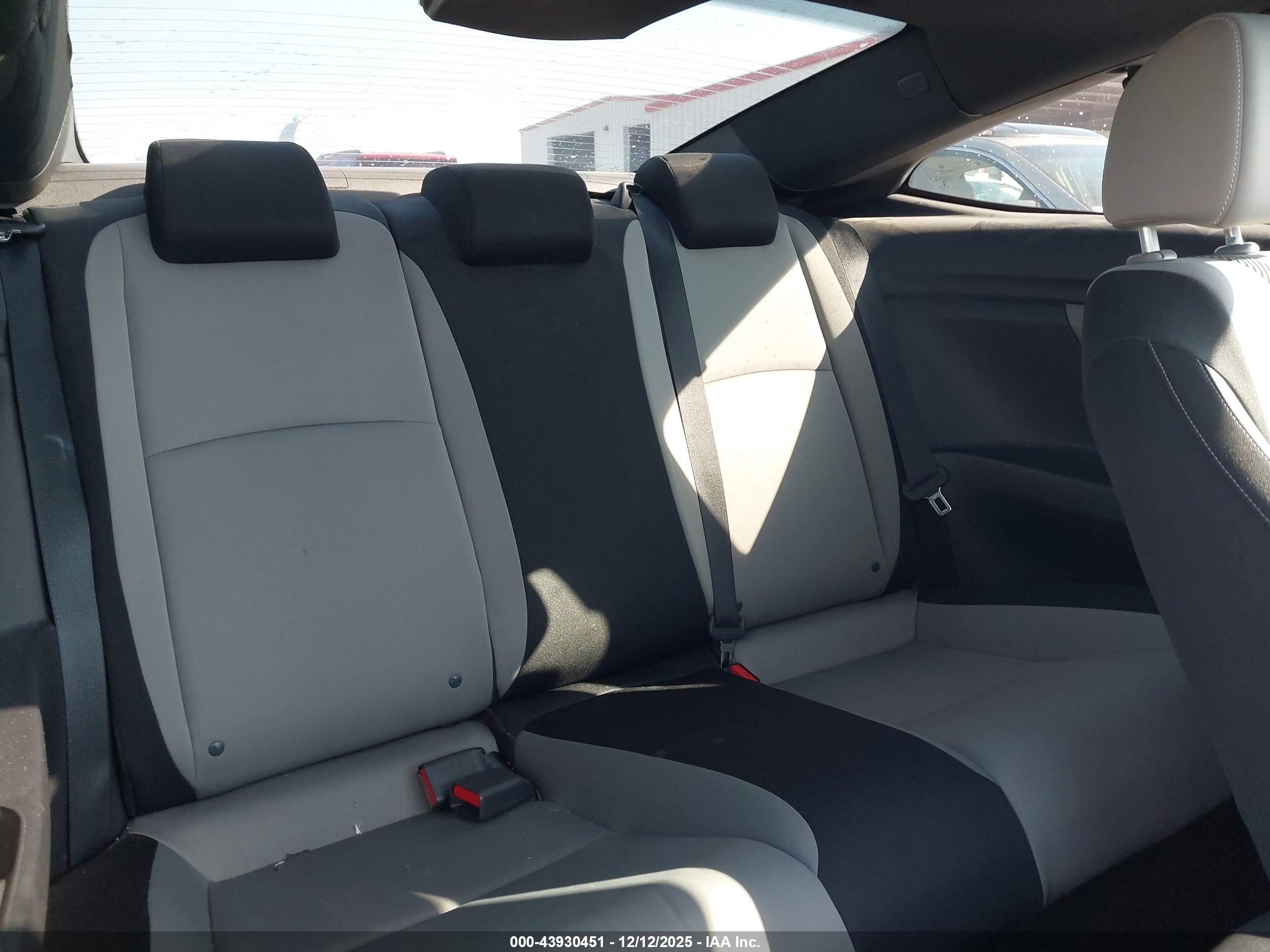 HONDA CIVIC image 8