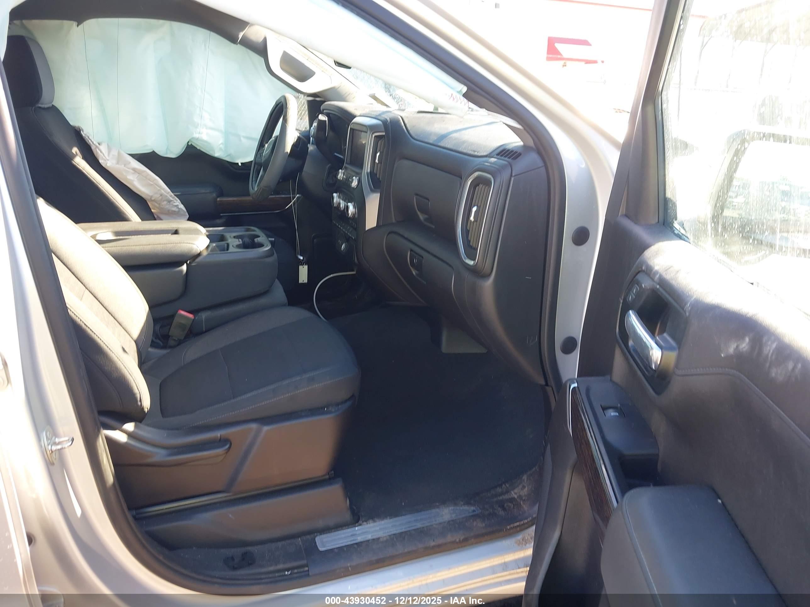GMC SIERRA image 5