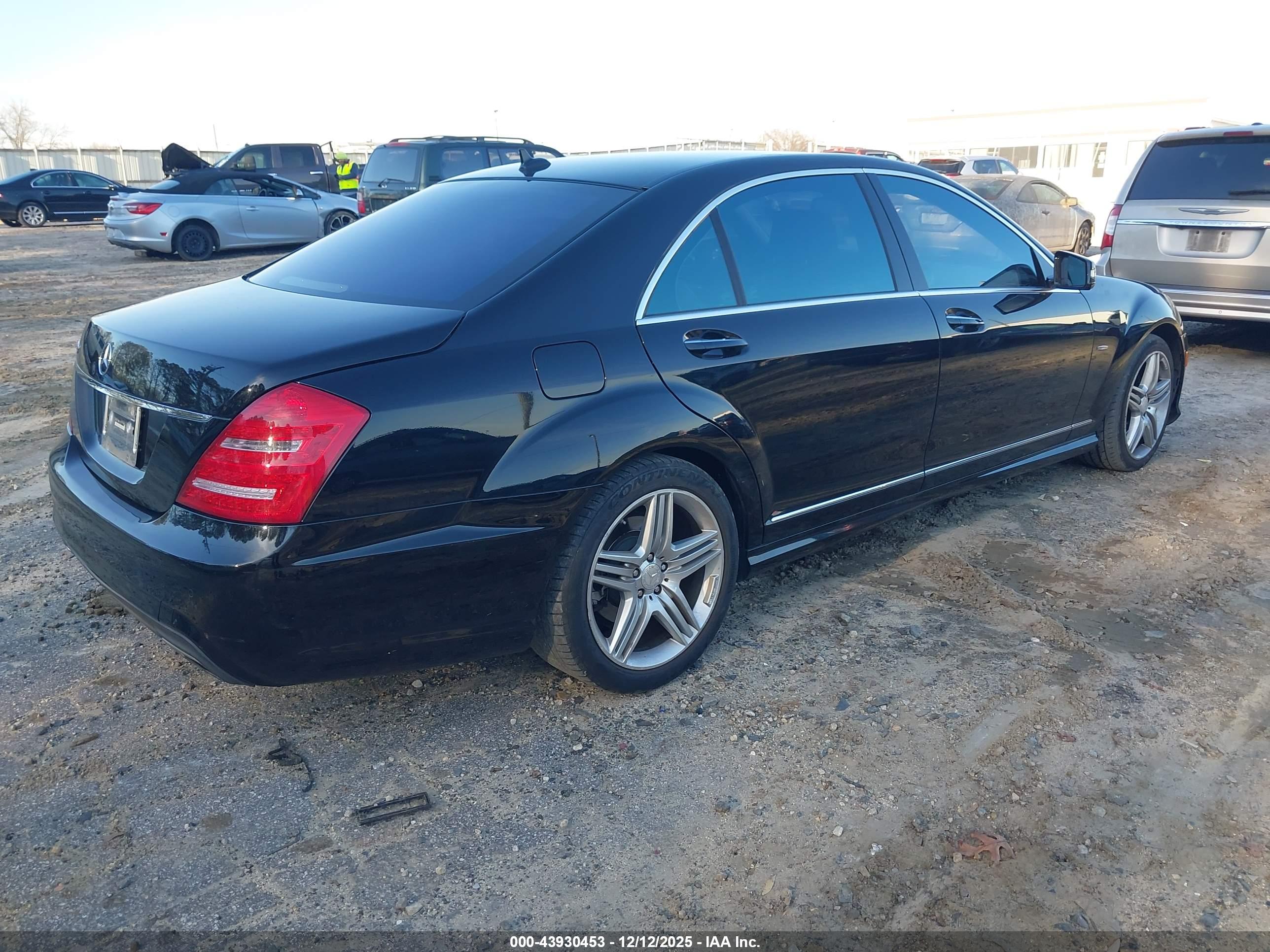 MERCEDES-BENZ S image 4