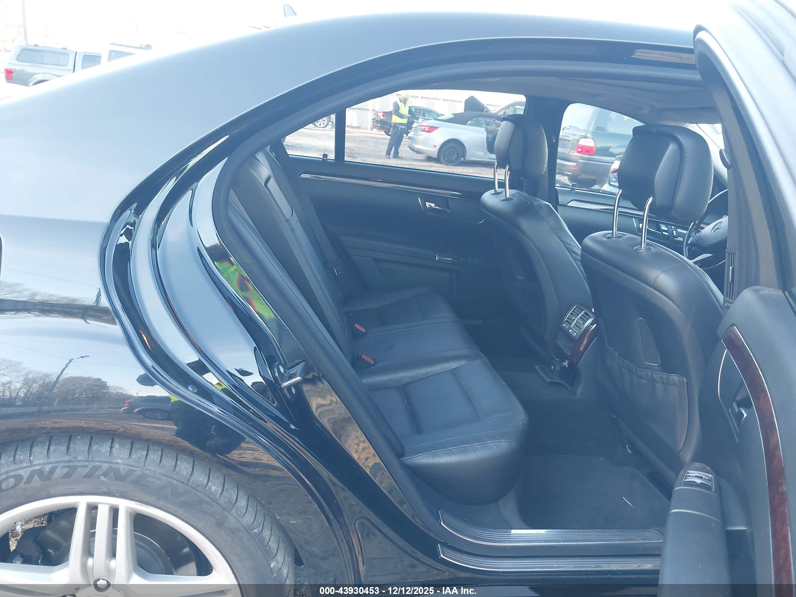 MERCEDES-BENZ S image 8