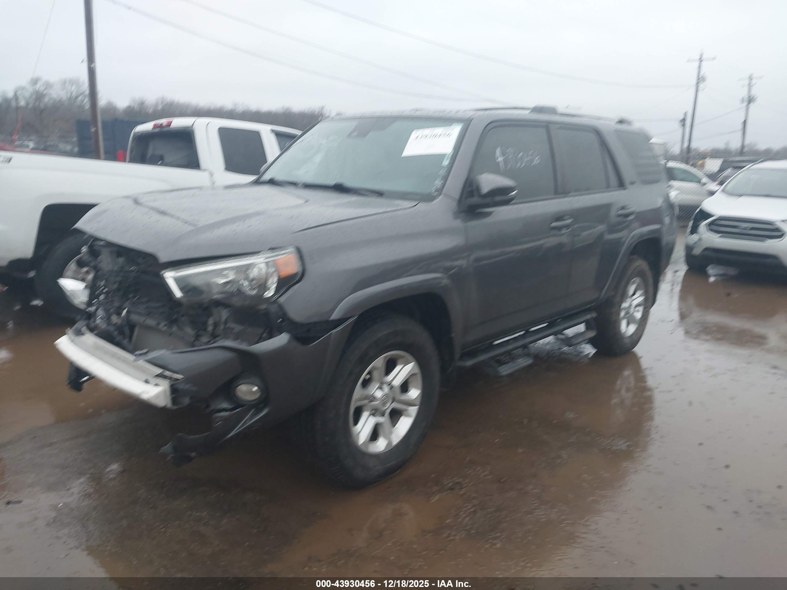 TOYOTA 4RUNNER image 2