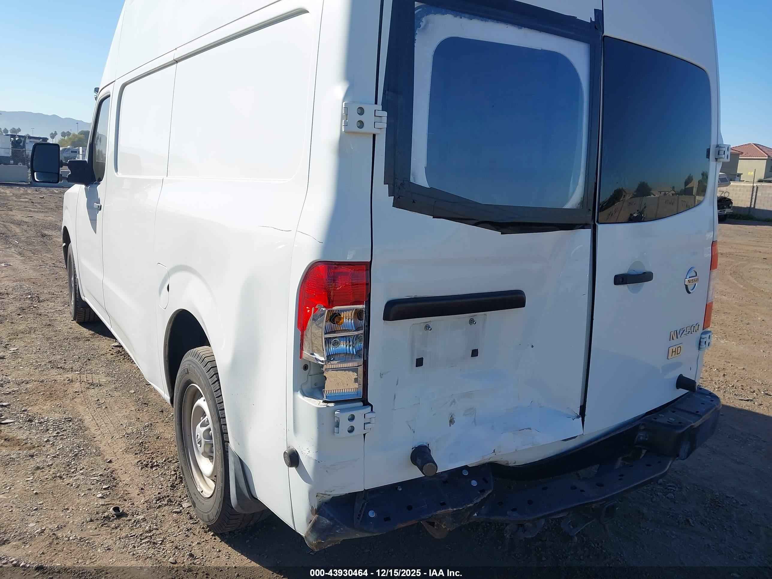 NISSAN NV image 6