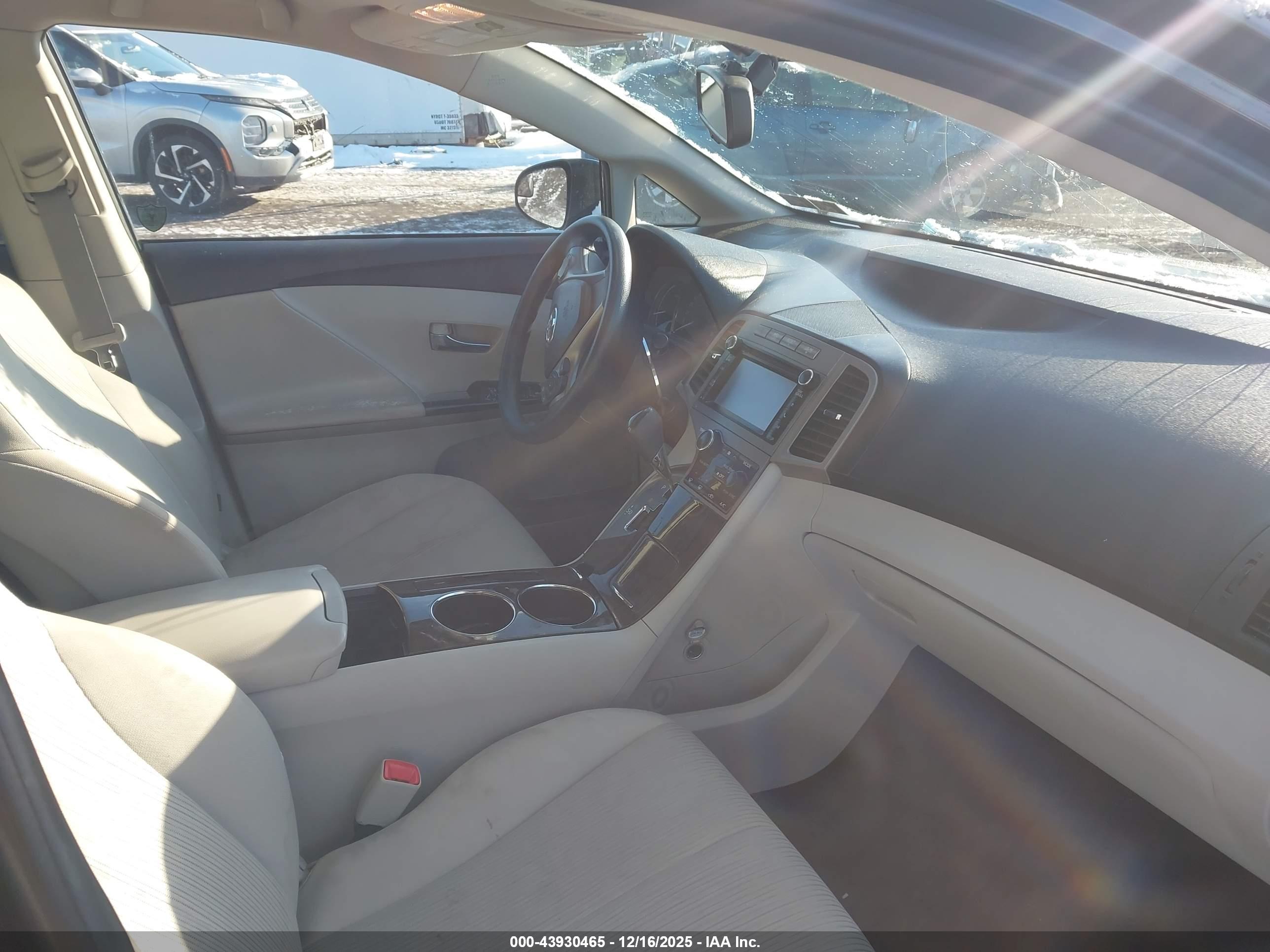 TOYOTA VENZA image 5