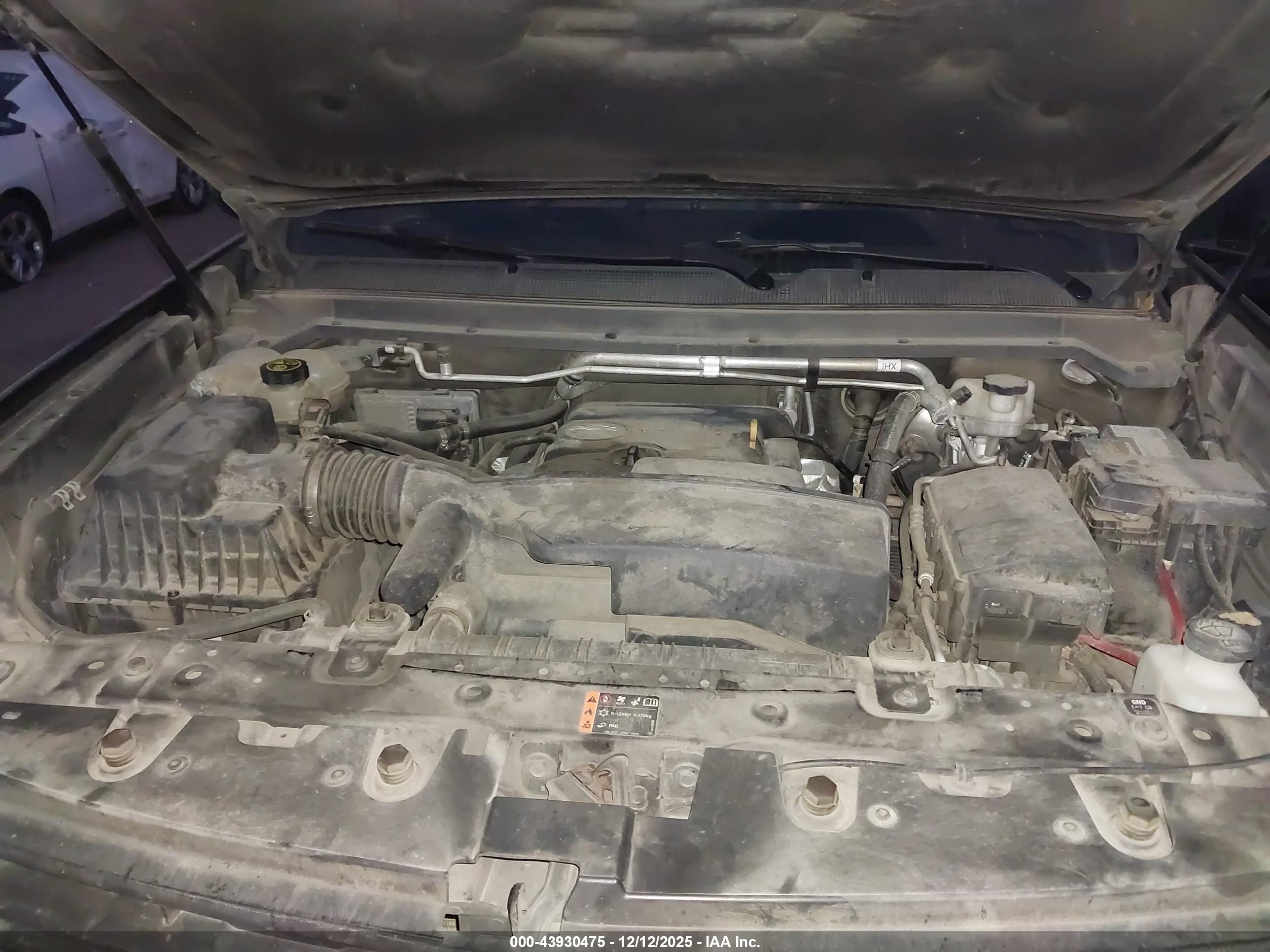 CHEVROLET COLORADO image 10