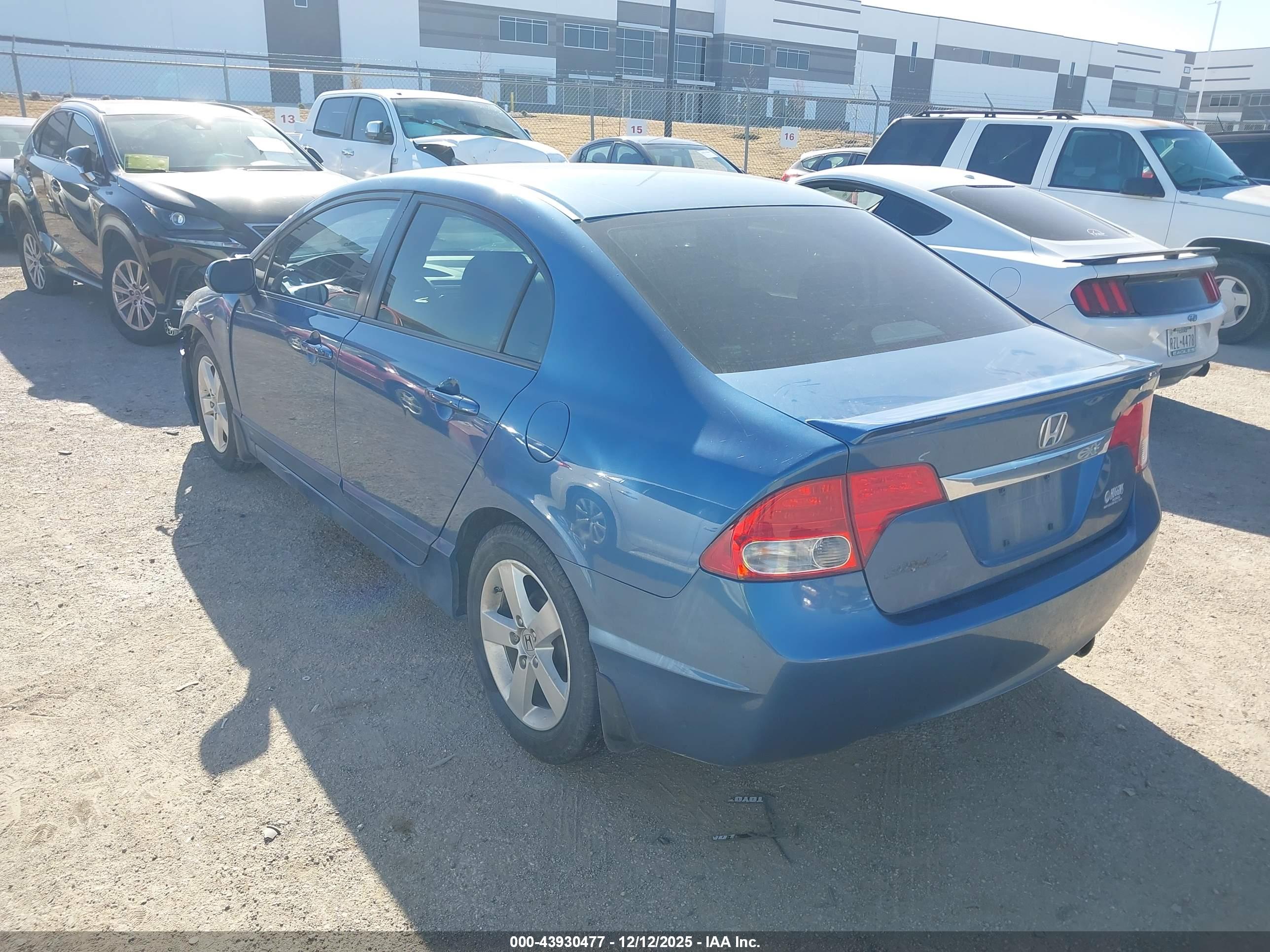 HONDA CIVIC image 3