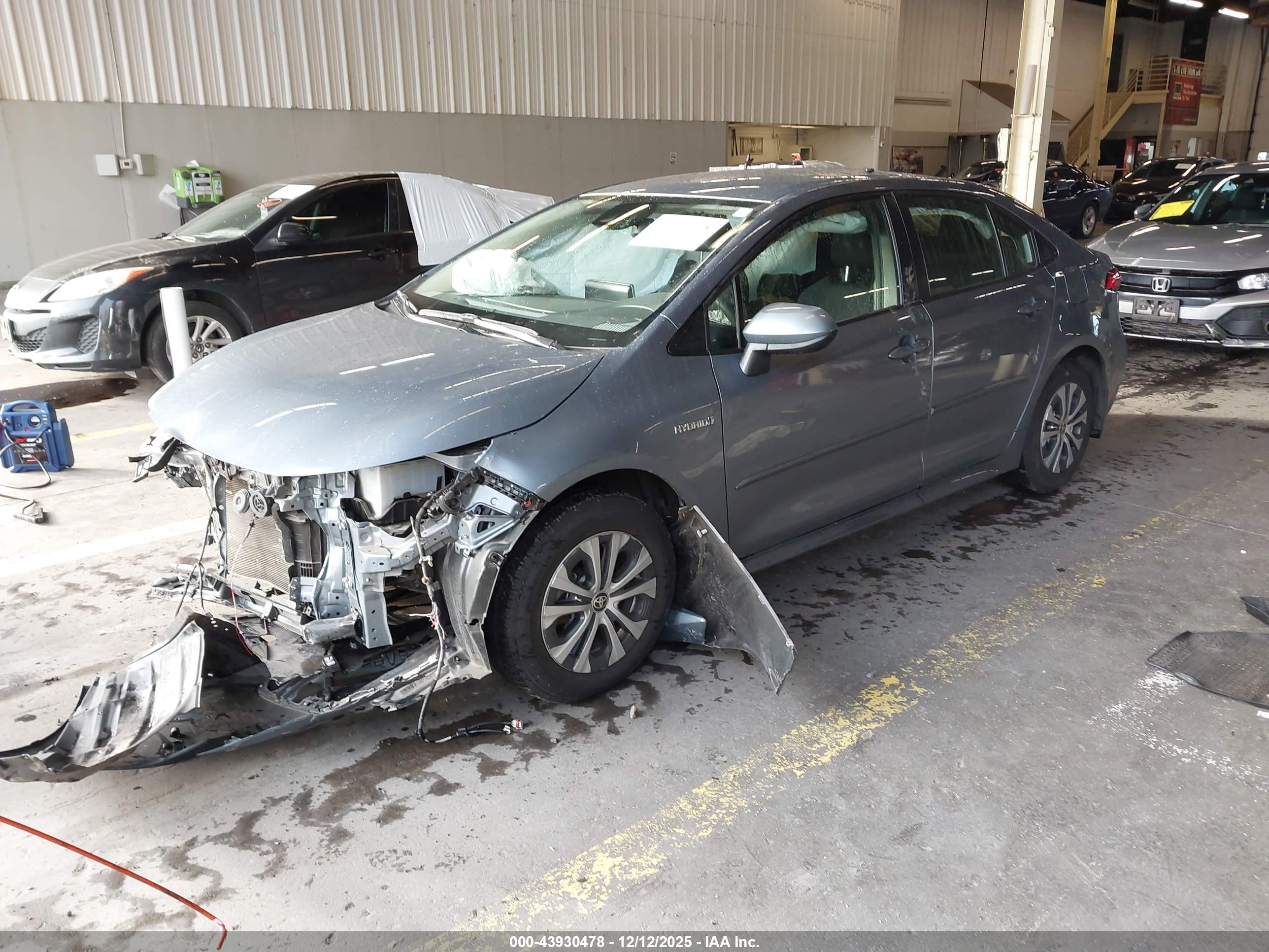 TOYOTA COROLLA image 2