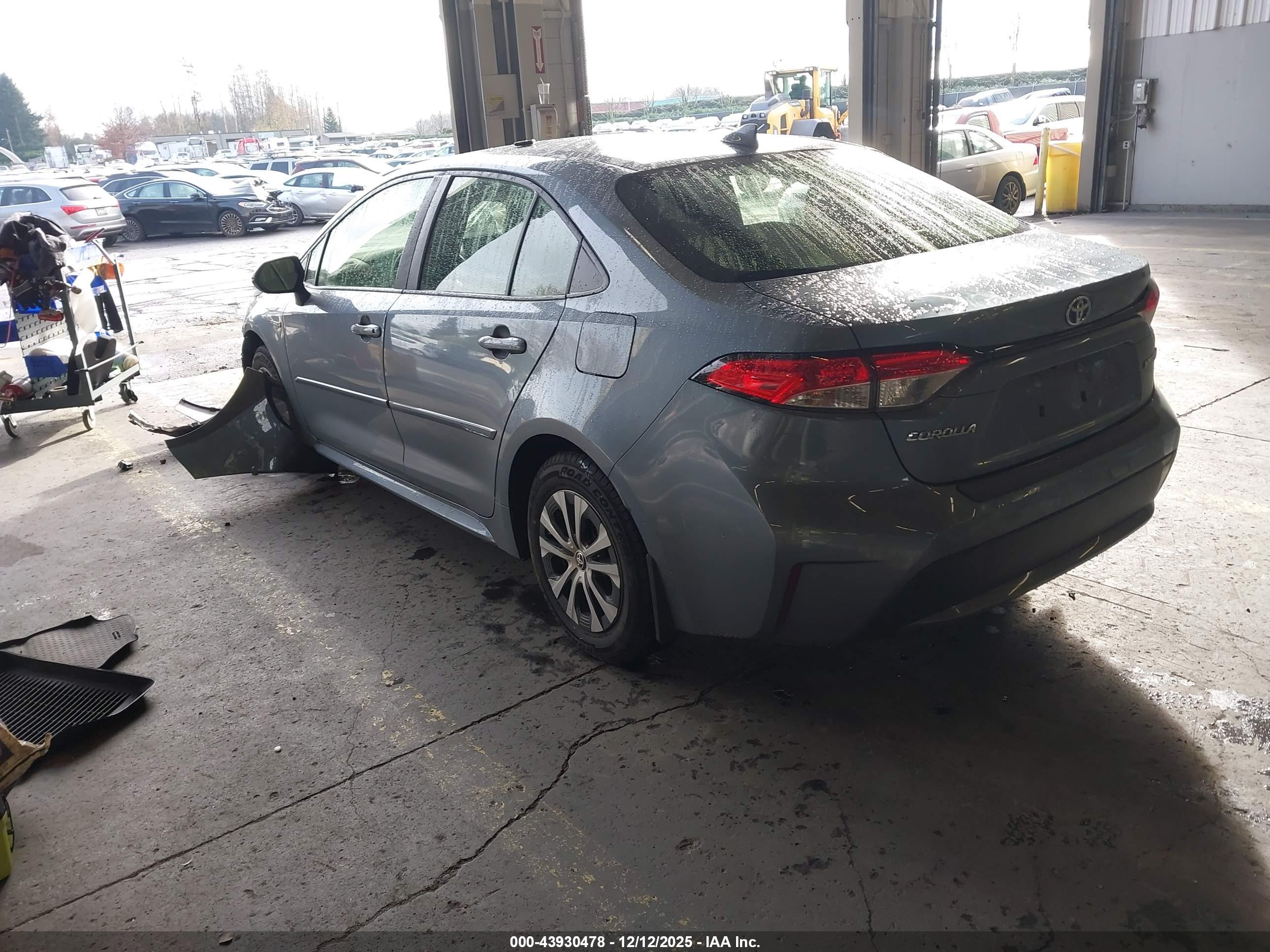 TOYOTA COROLLA image 3