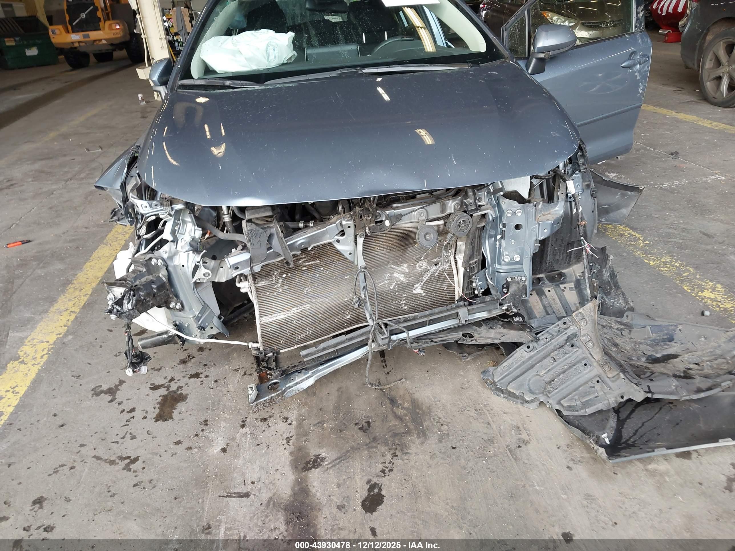TOYOTA COROLLA image 6
