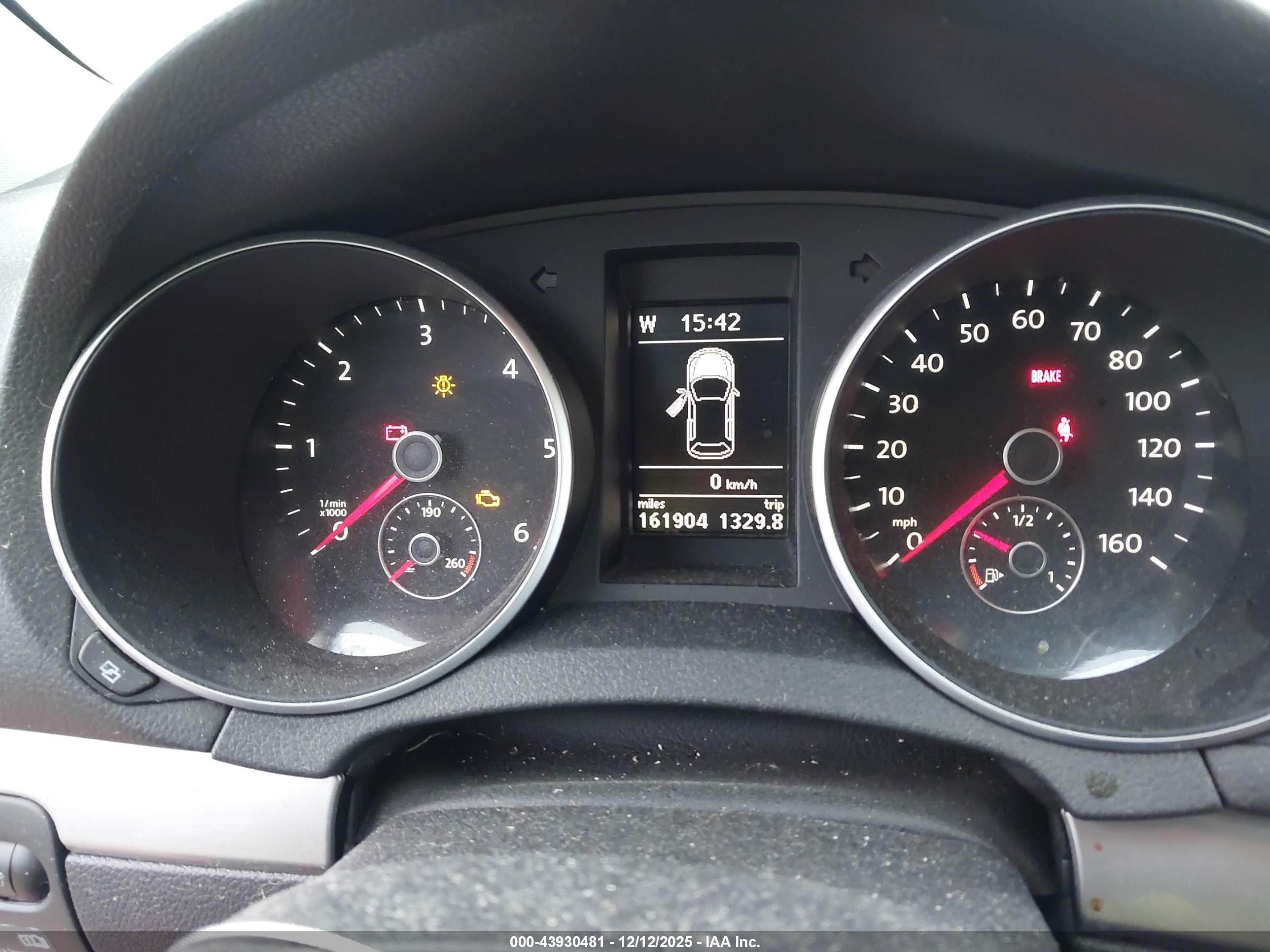 VOLKSWAGEN GOLF image 7