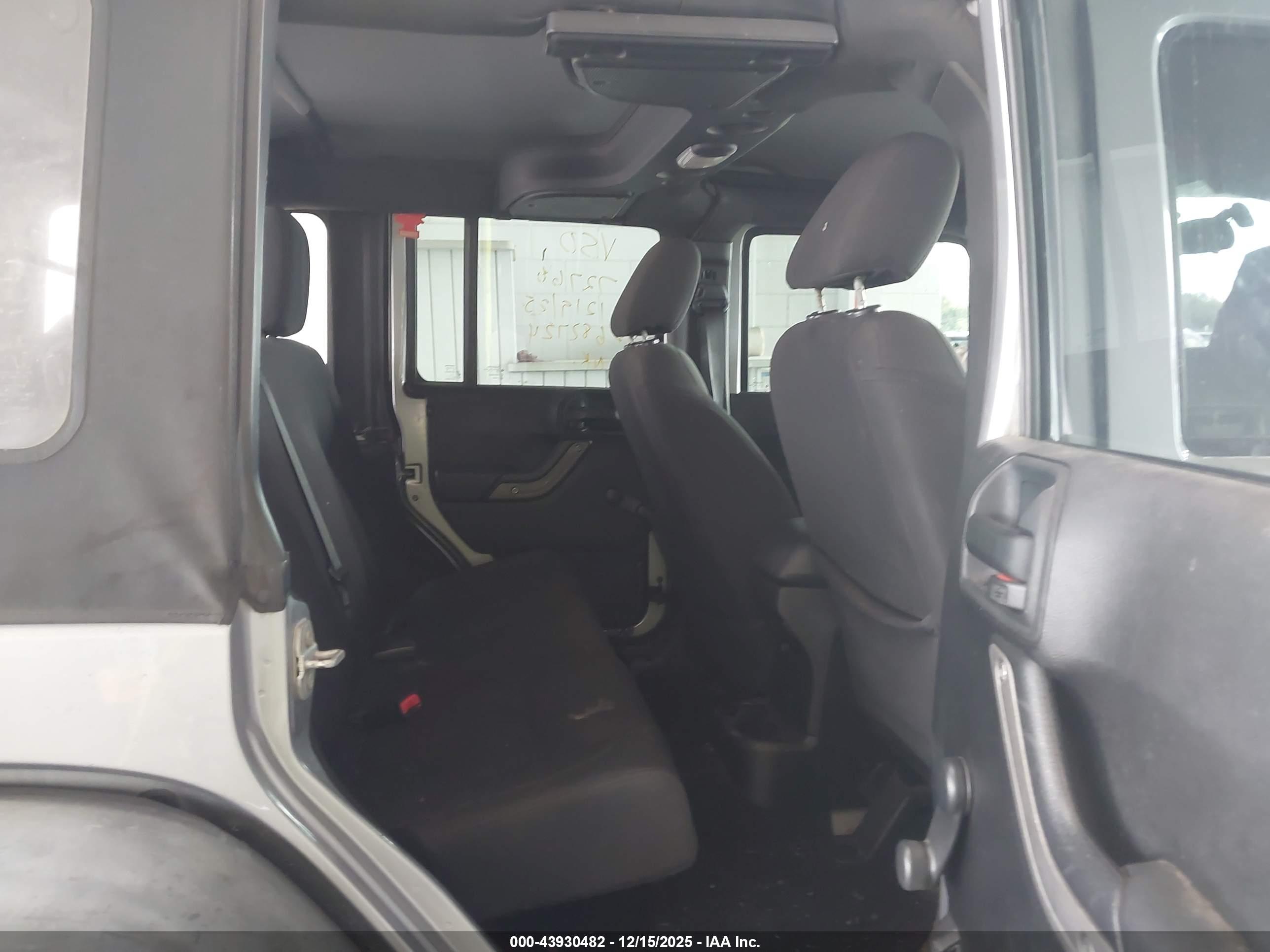 JEEP WRANGLER image 8