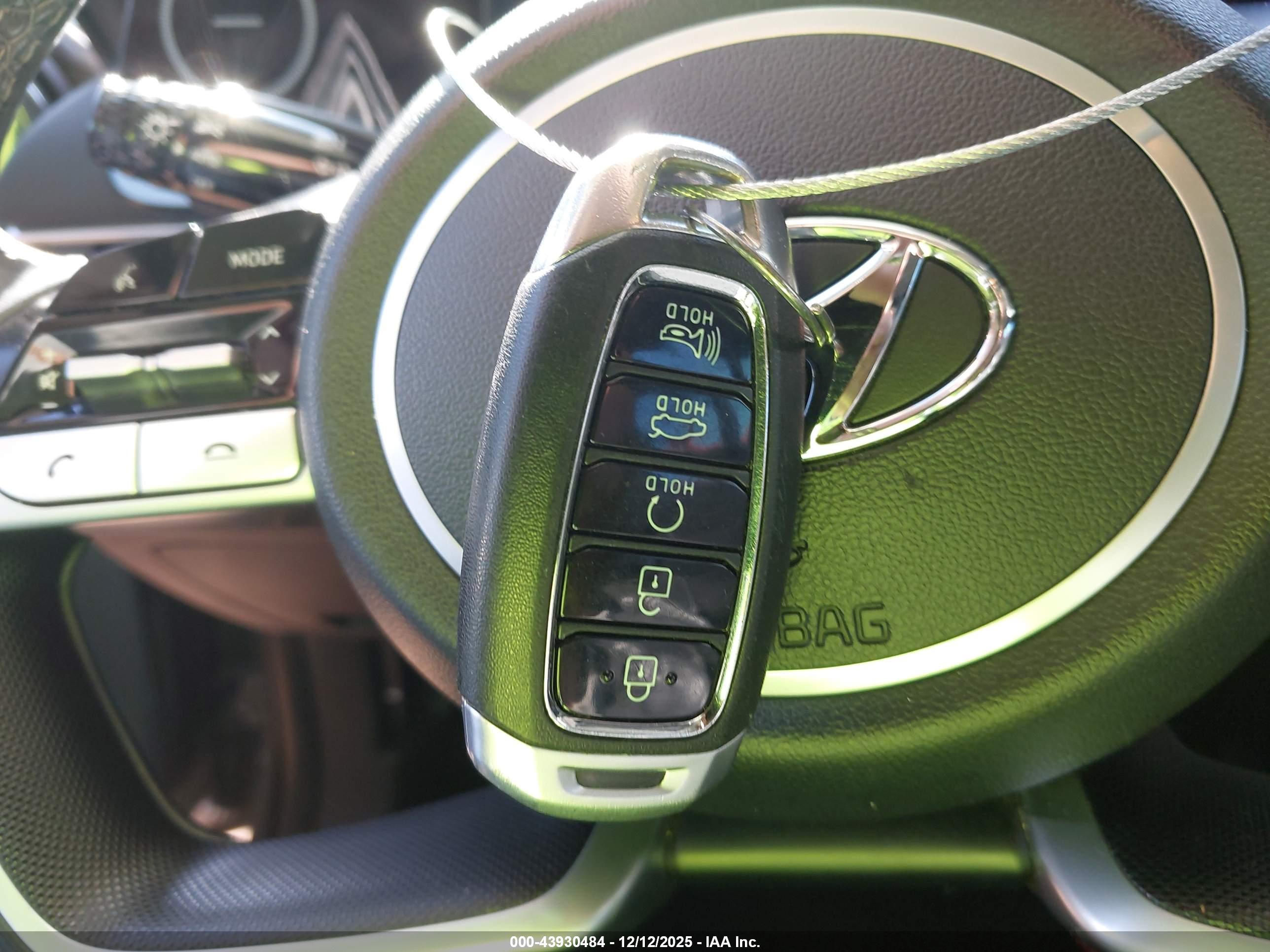 HYUNDAI ELANTRA image 11