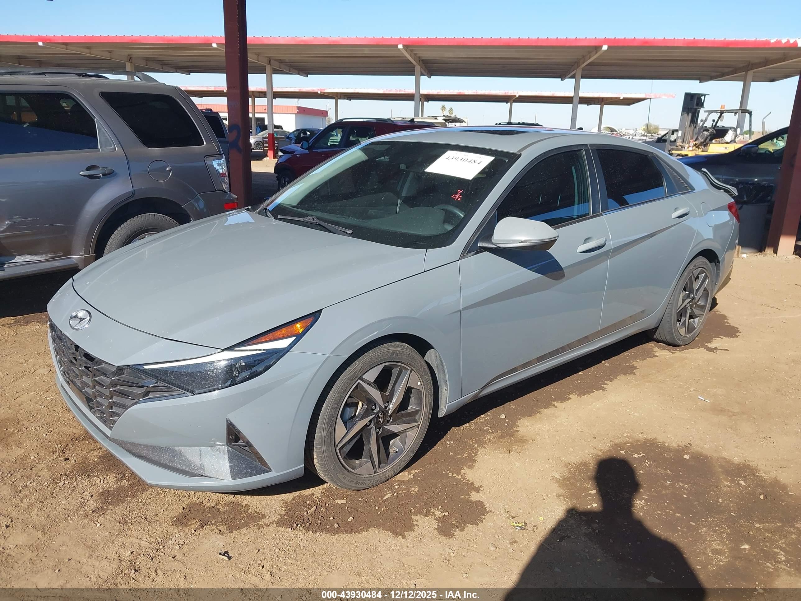 HYUNDAI ELANTRA image 2
