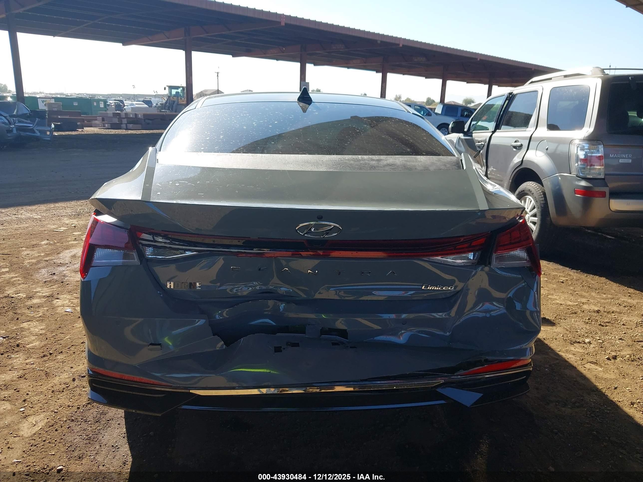 HYUNDAI ELANTRA image 6
