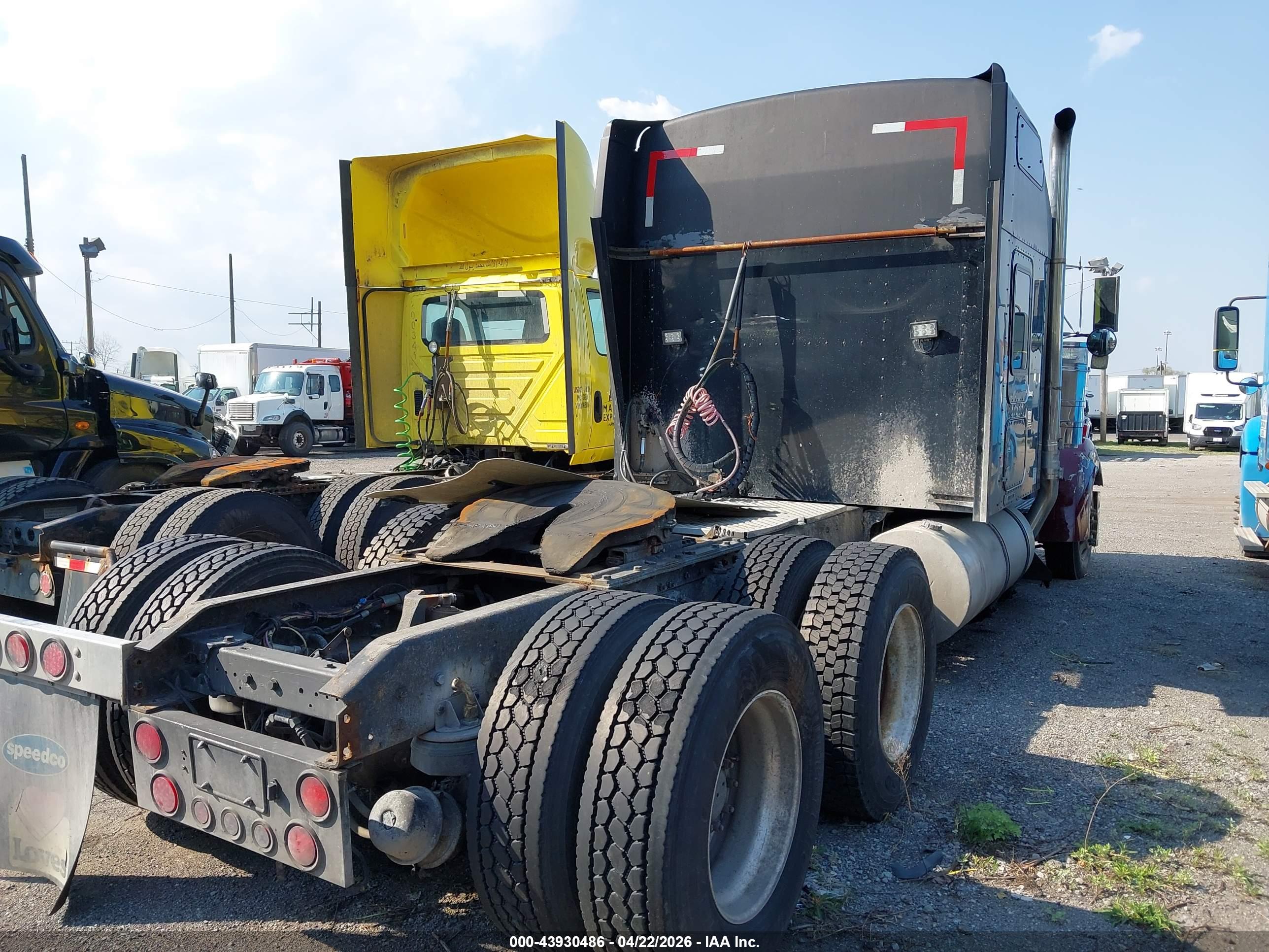 KENWORTH CONSTRUCTION image 4