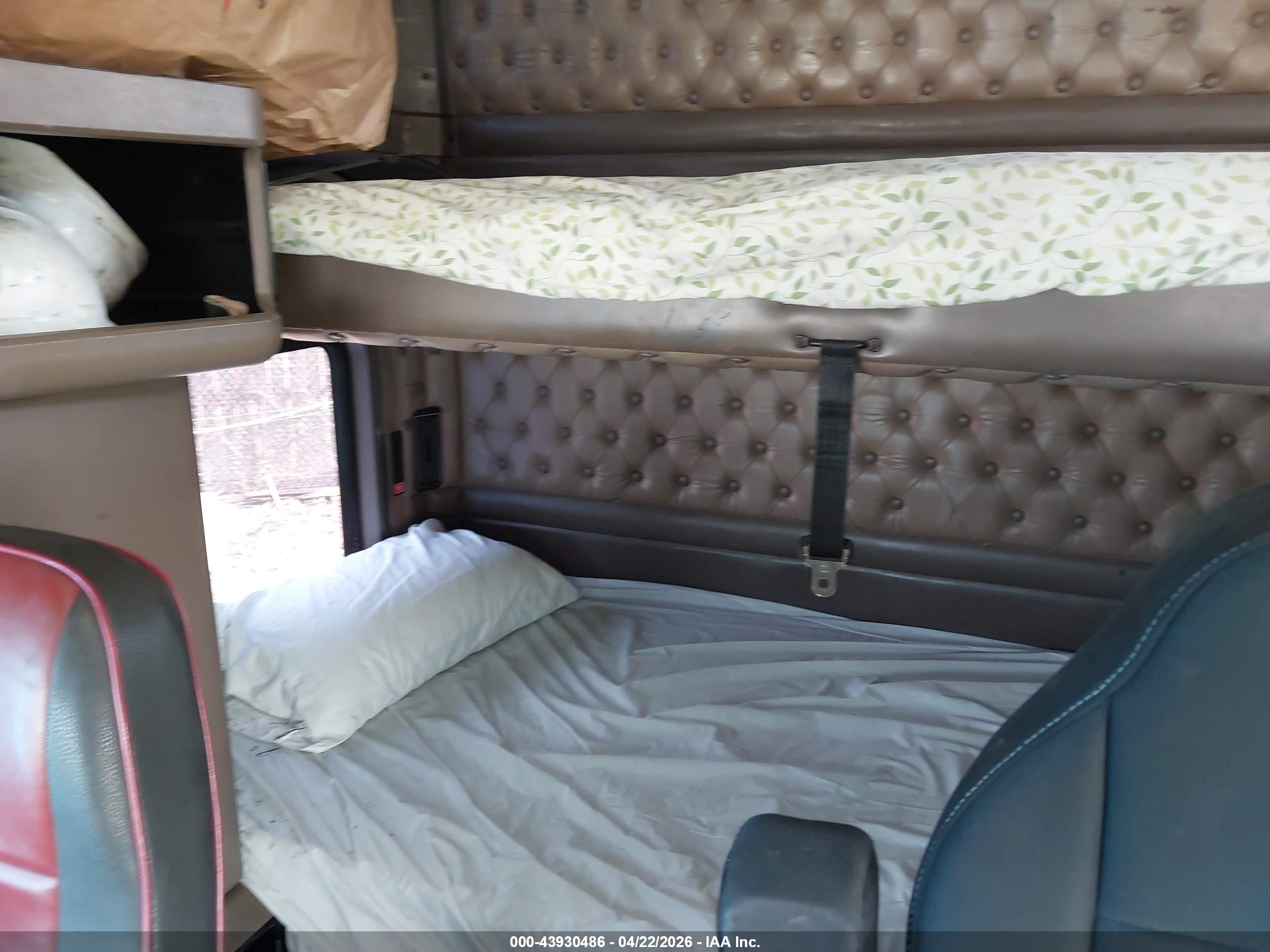 KENWORTH CONSTRUCTION image 8