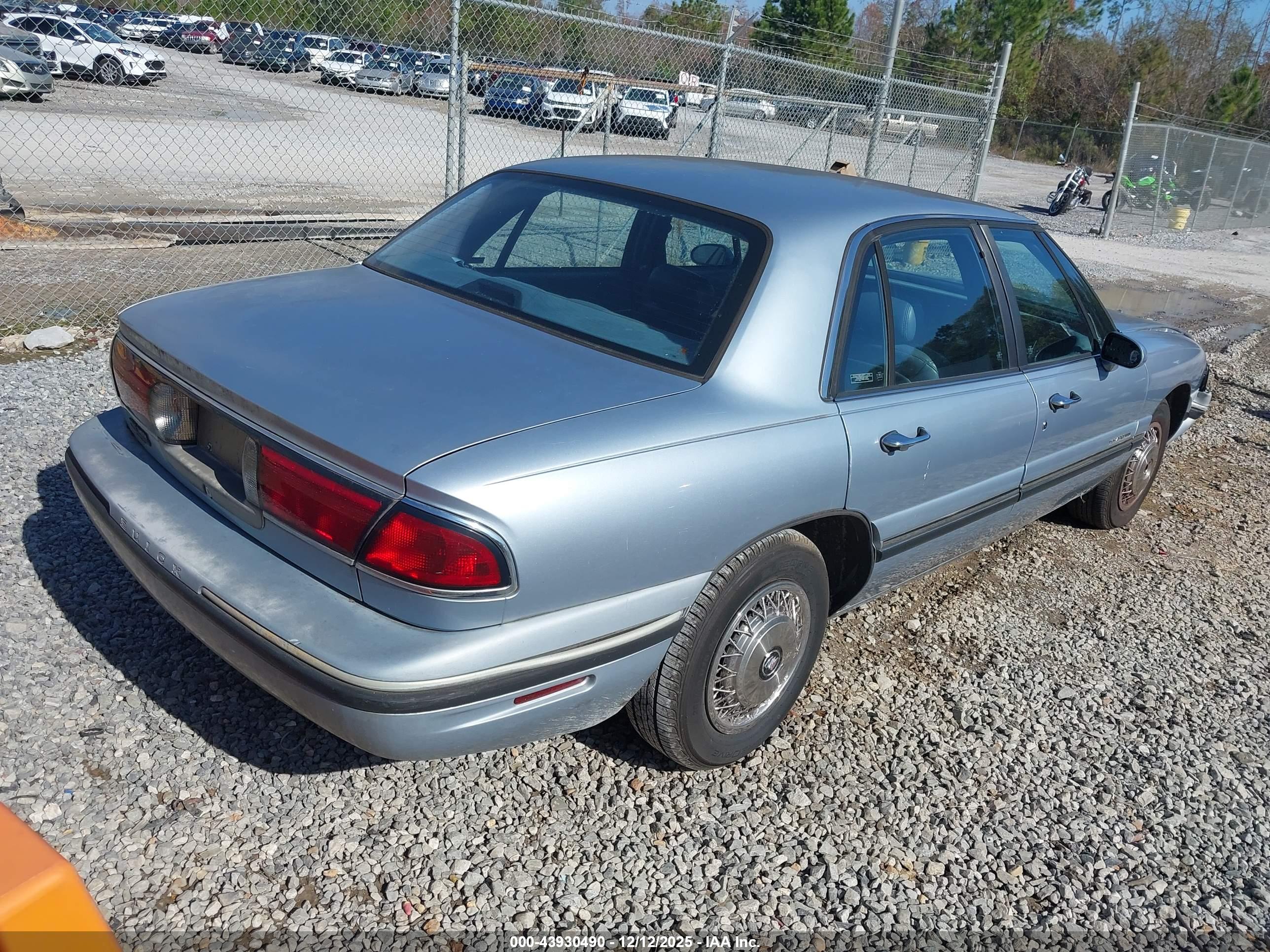 BUICK LESABRE image 4
