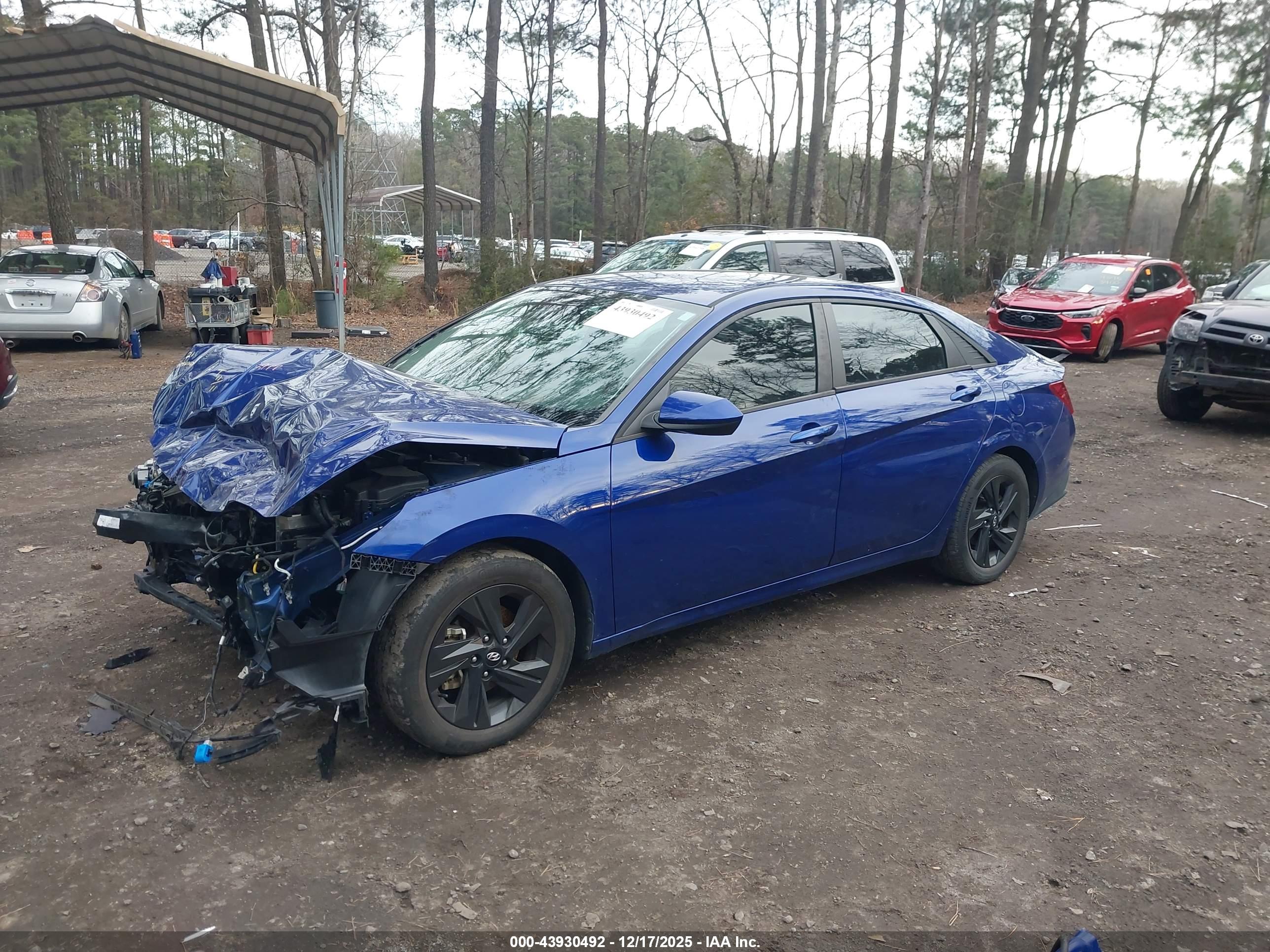 HYUNDAI ELANTRA image 2