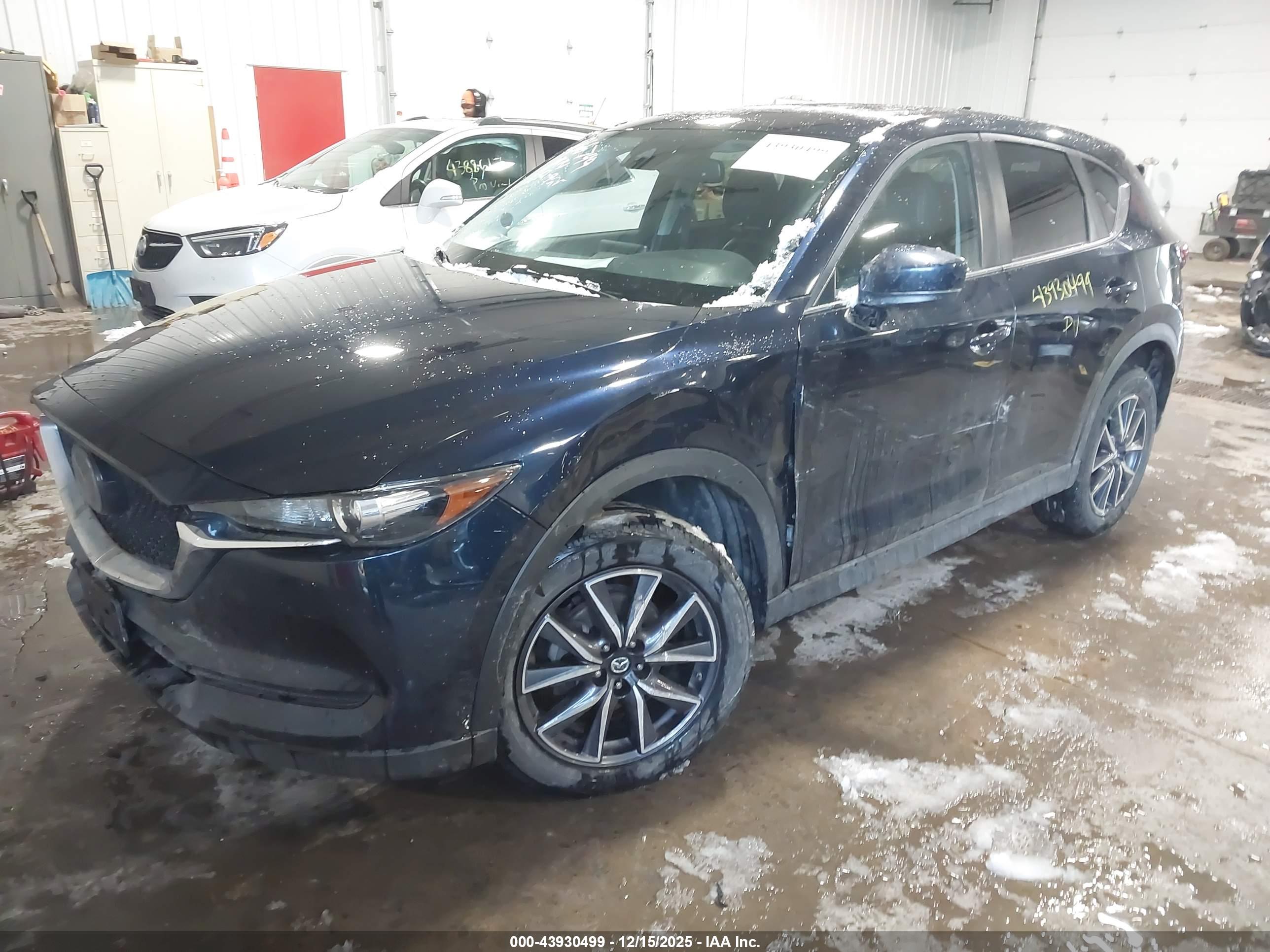 MAZDA CX-5 image 2