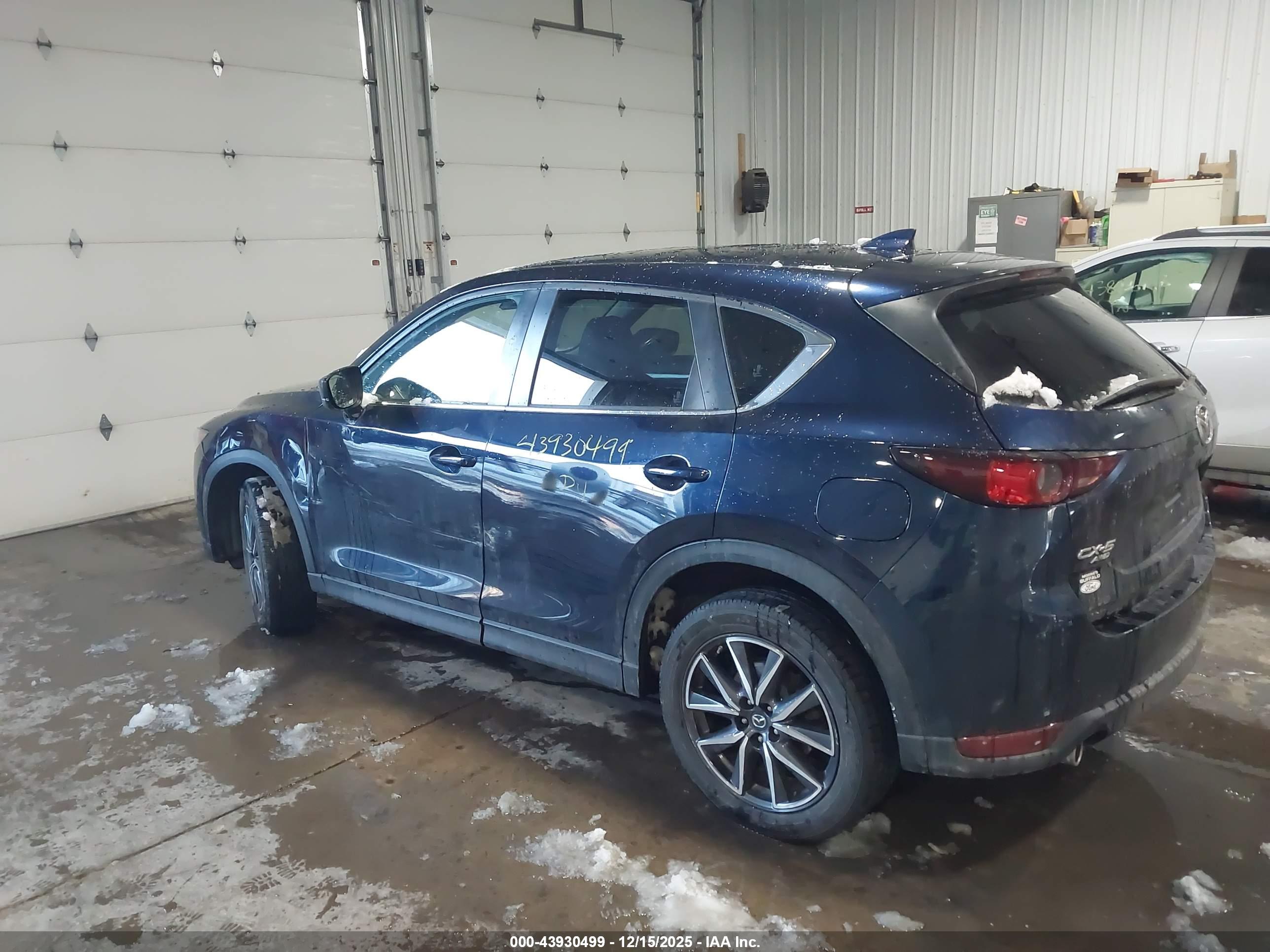 MAZDA CX-5 image 3