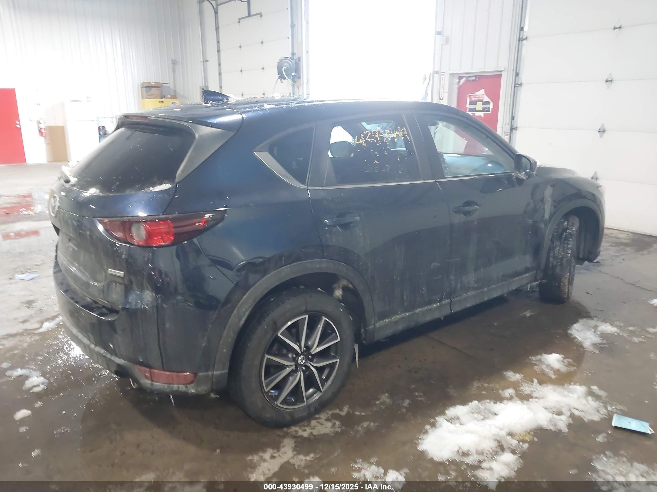 MAZDA CX-5 image 4