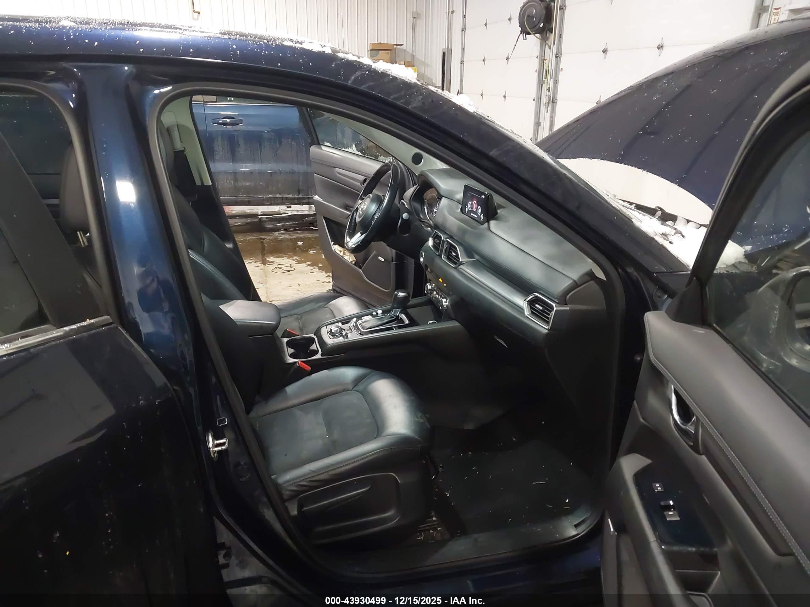 MAZDA CX-5 image 5