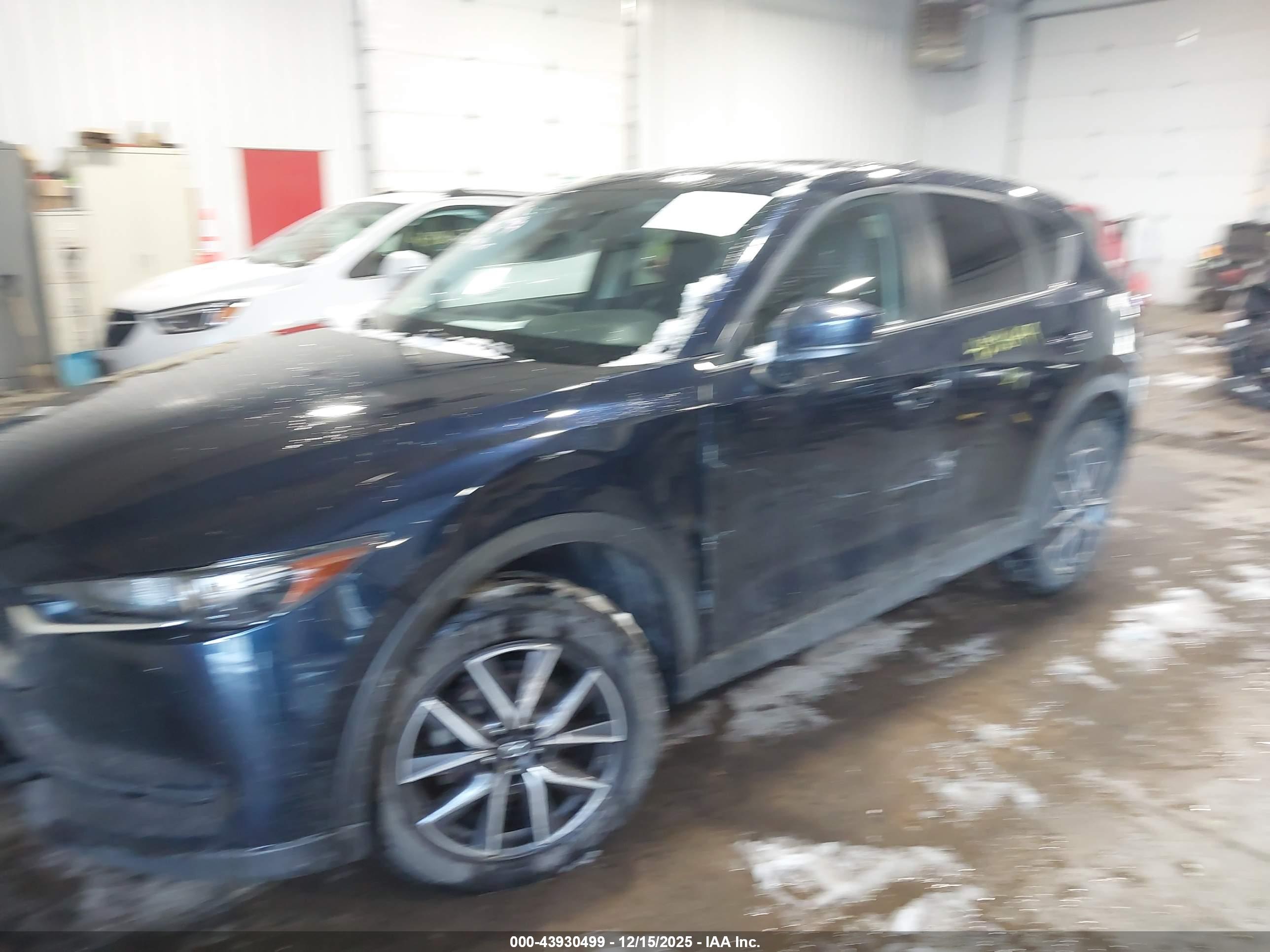 MAZDA CX-5 image 6