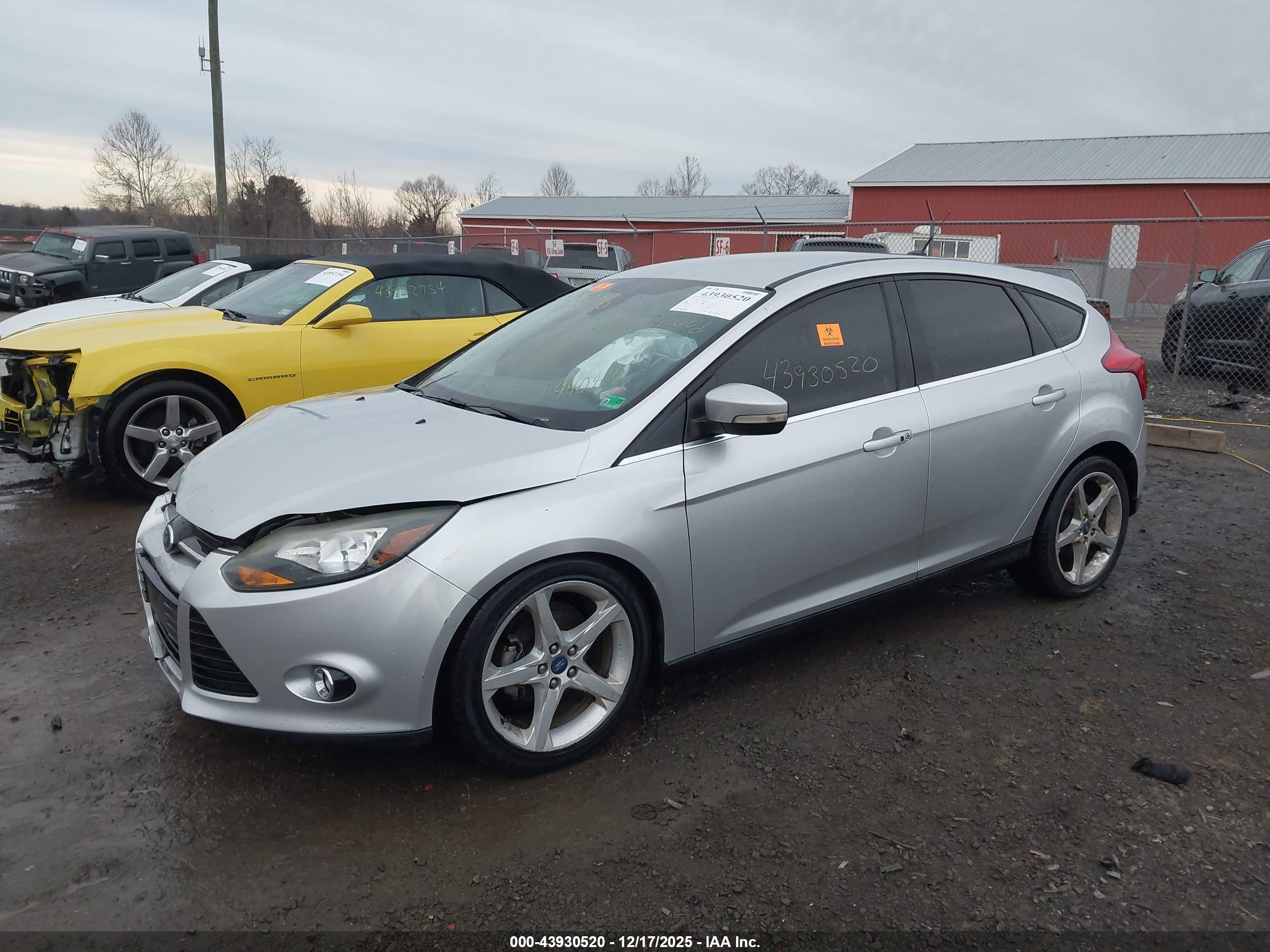 FORD FOCUS image 2