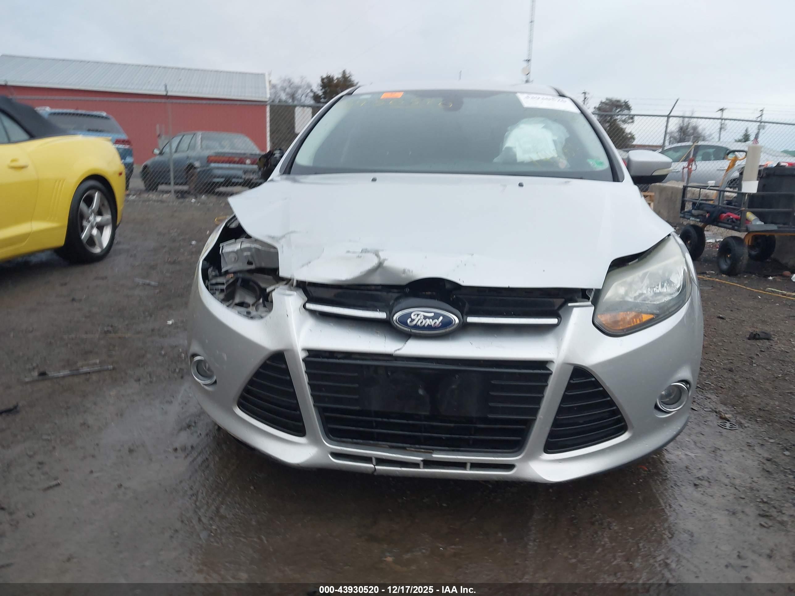 FORD FOCUS image 6