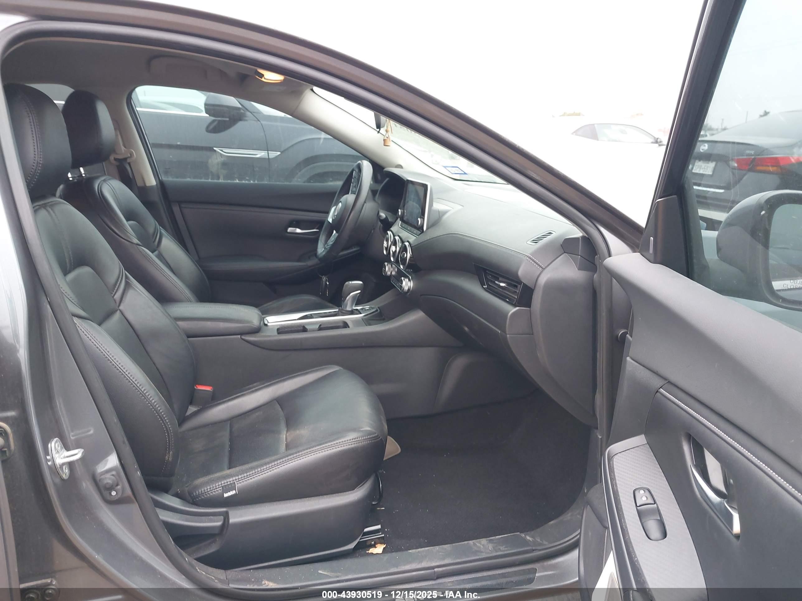 NISSAN SENTRA image 5