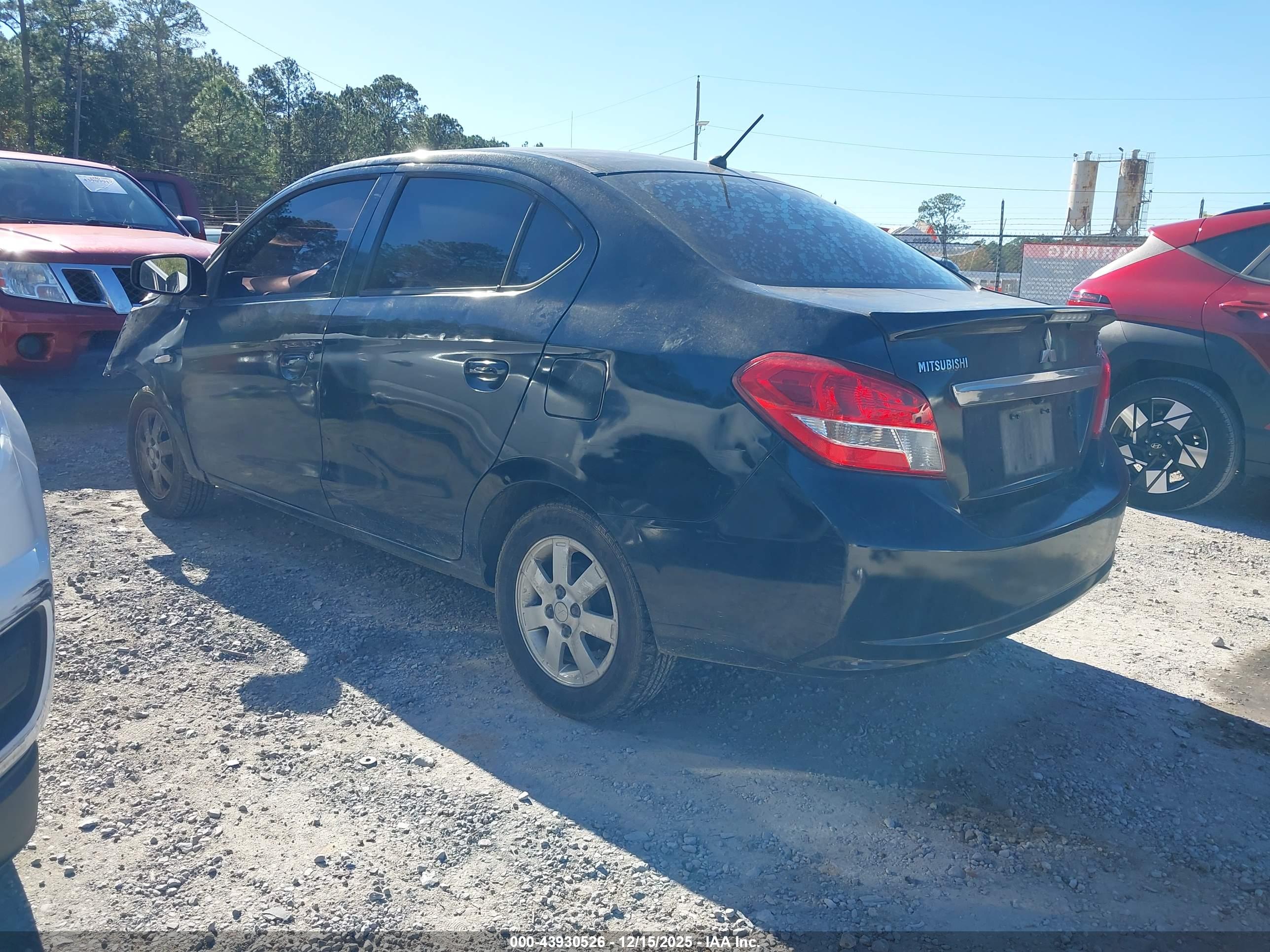 MITSUBISHI MIRAGE image 3