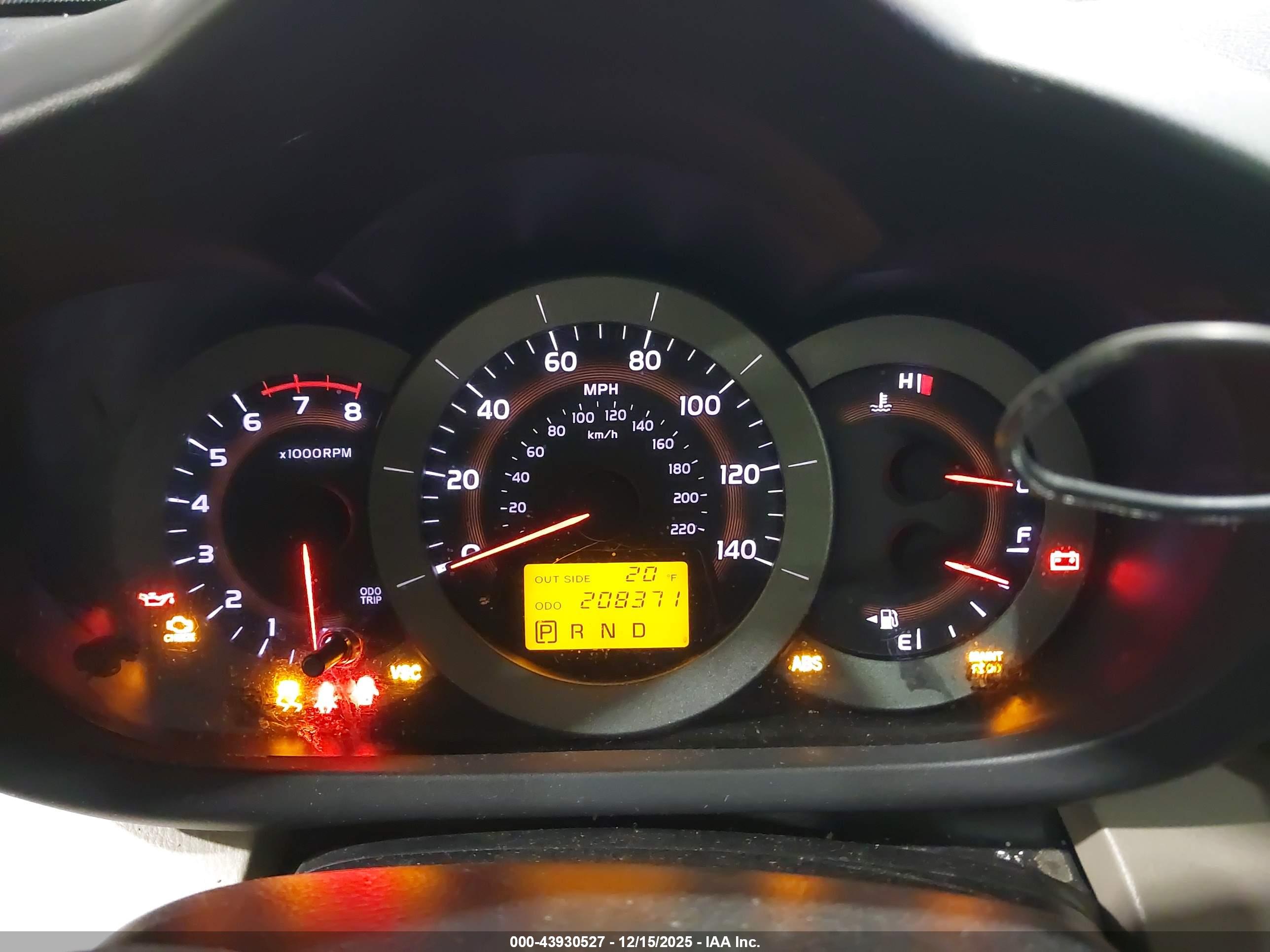 TOYOTA RAV4 image 7