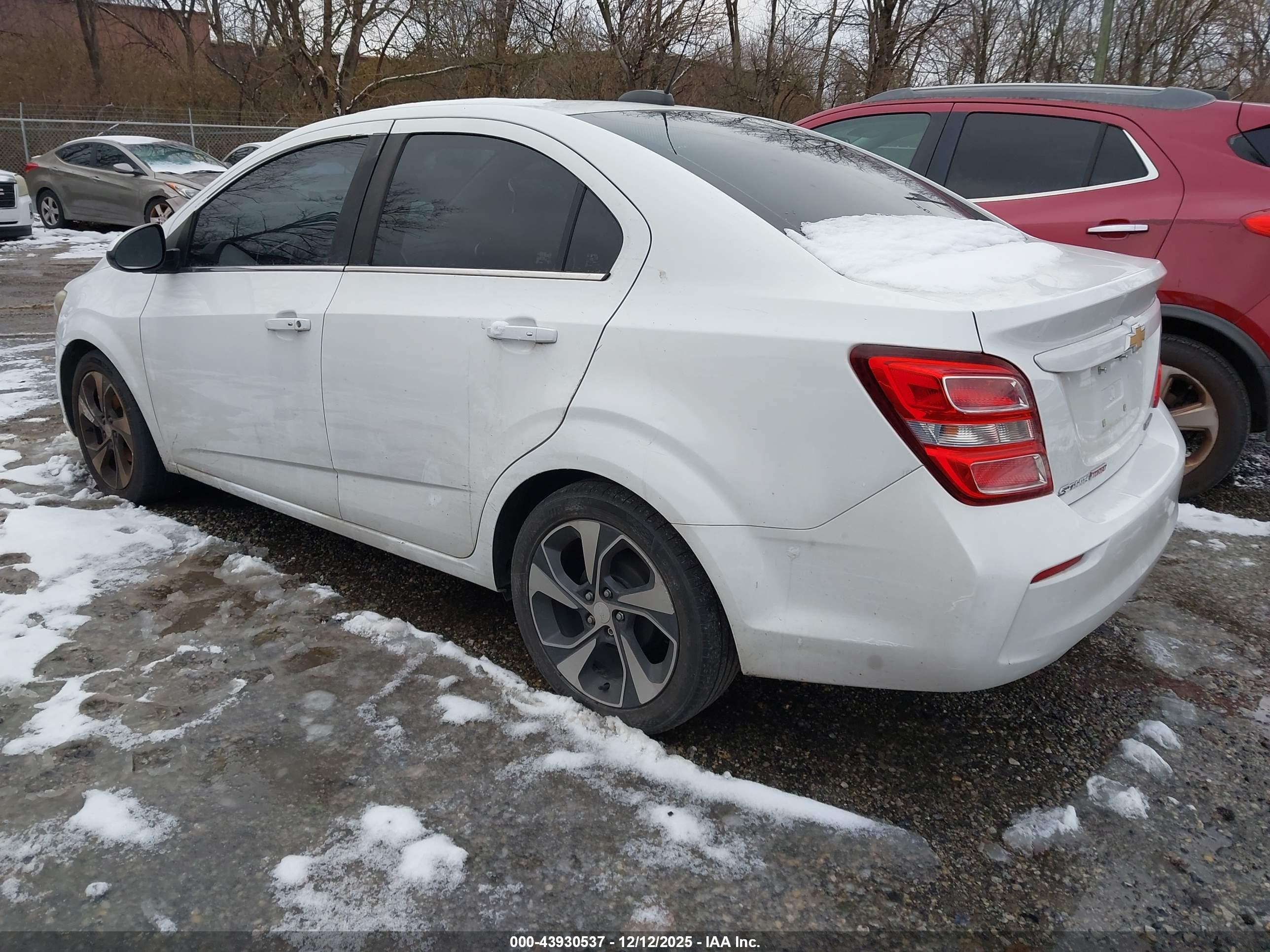CHEVROLET SONIC image 3