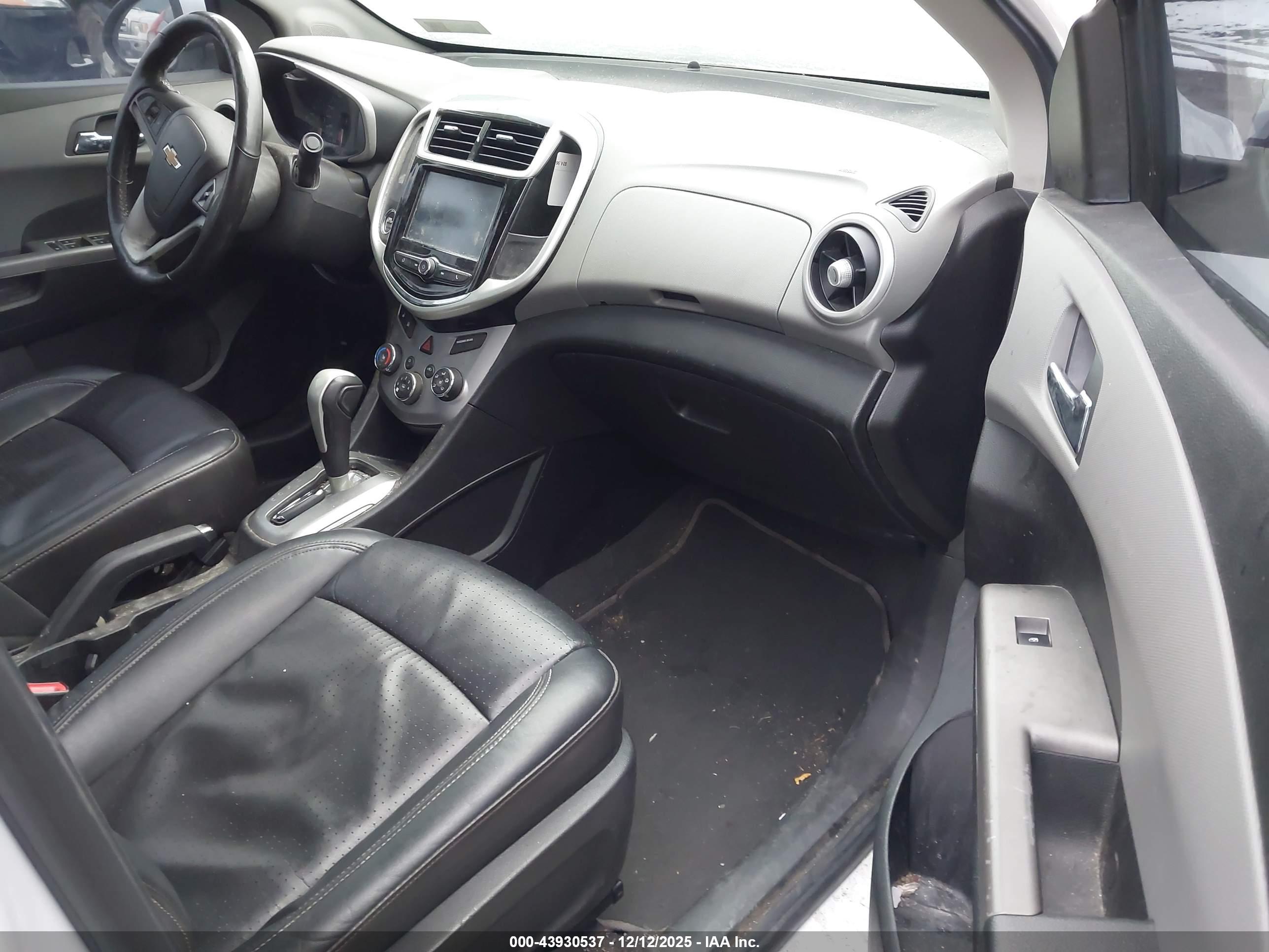 CHEVROLET SONIC image 5