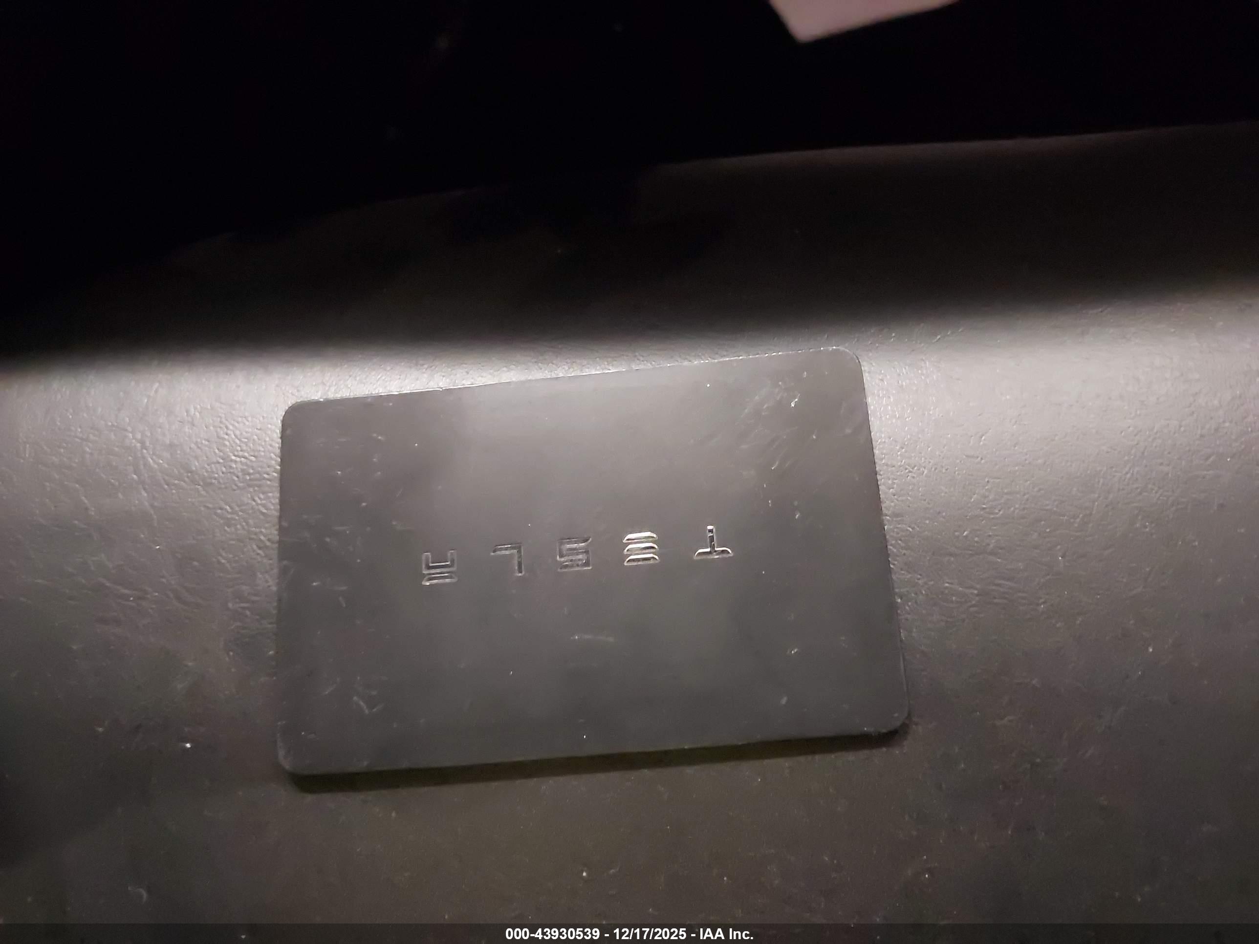 TESLA MODEL image 11