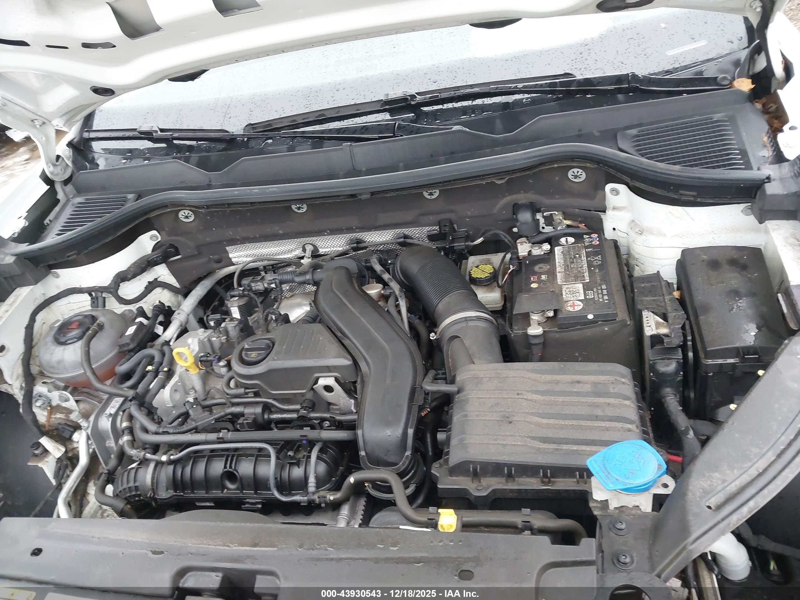 VOLKSWAGEN TAOS image 10
