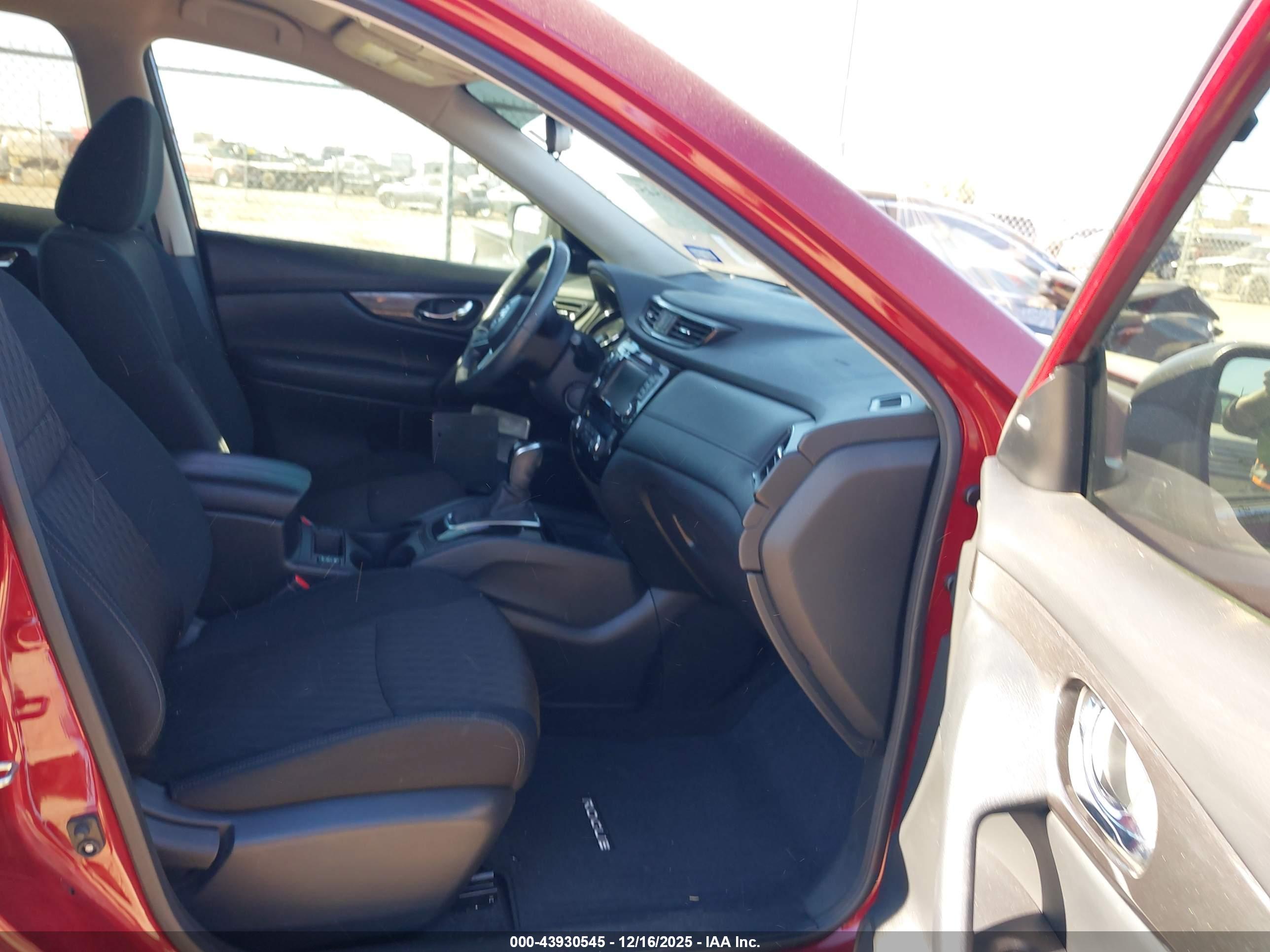 NISSAN ROGUE image 5