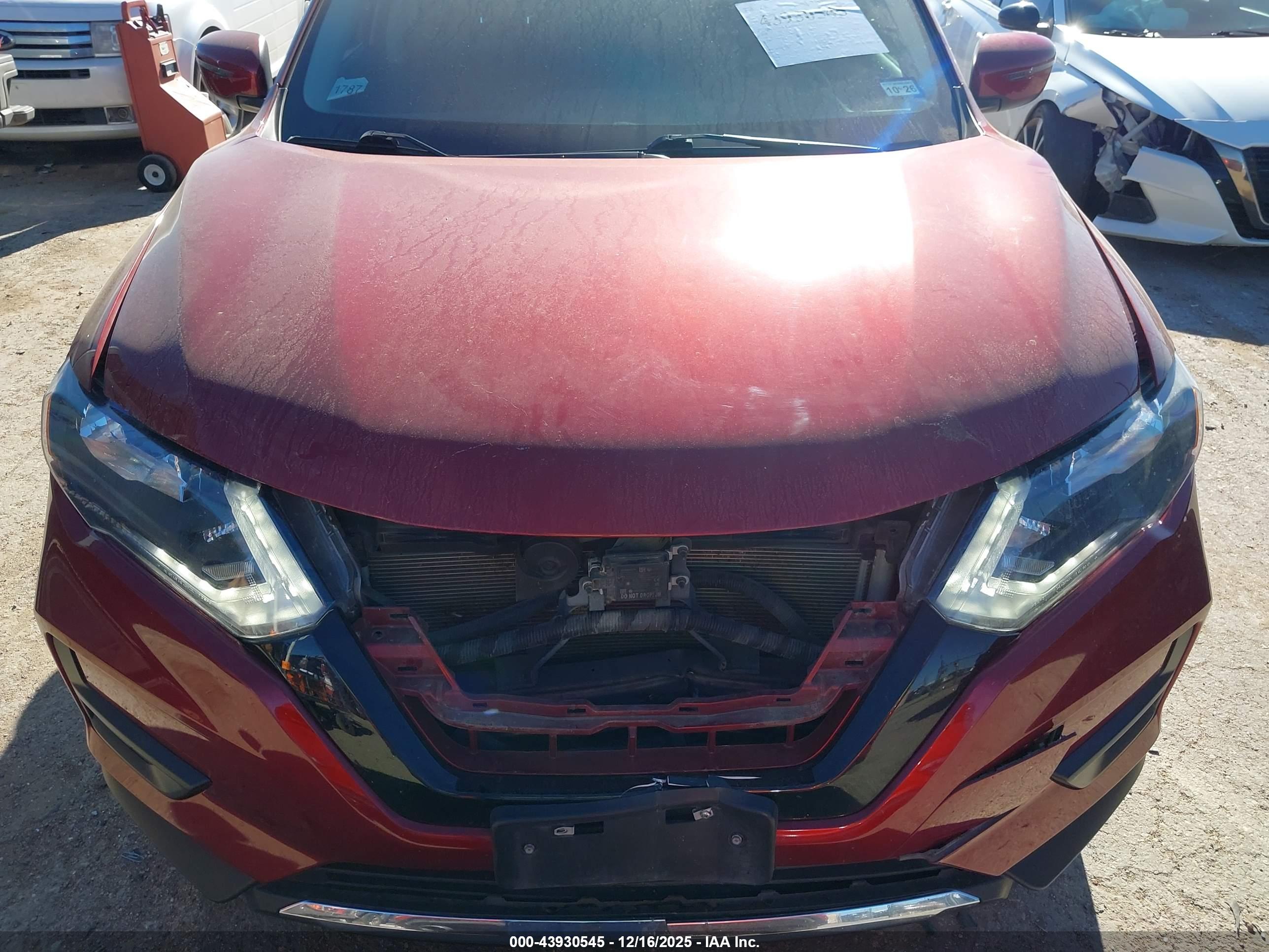 NISSAN ROGUE image 6