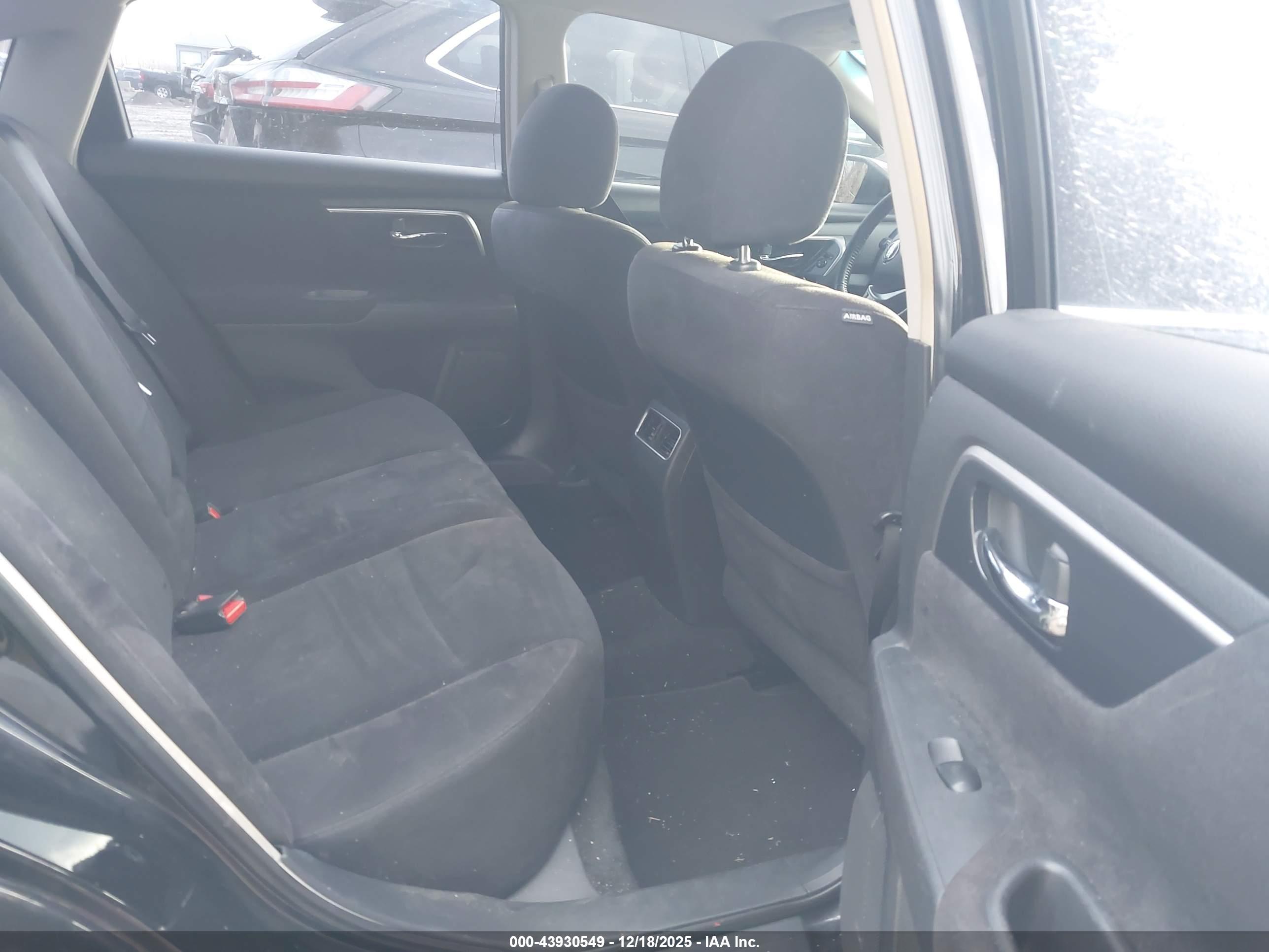 NISSAN ALTIMA image 8