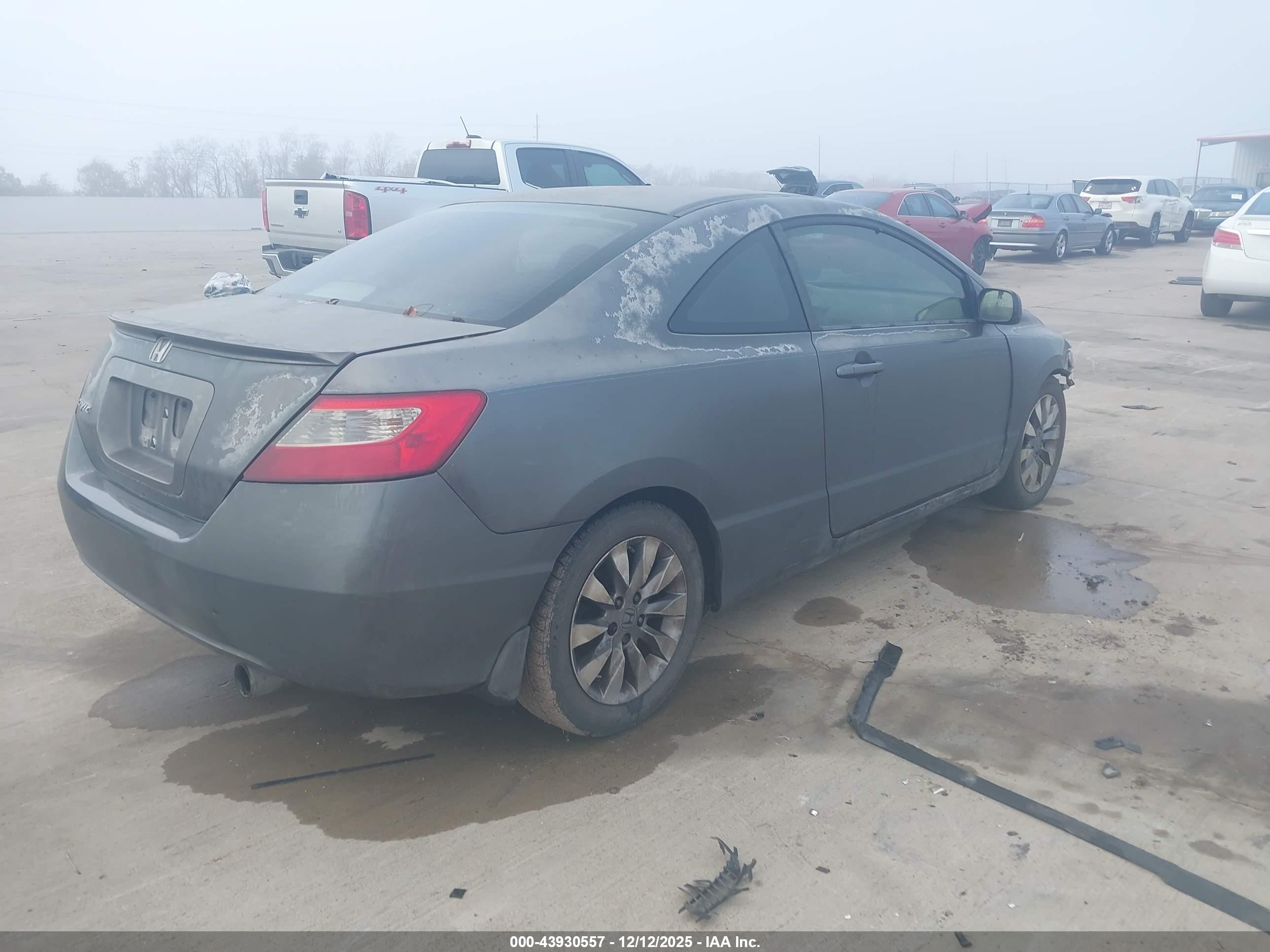 HONDA CIVIC image 4