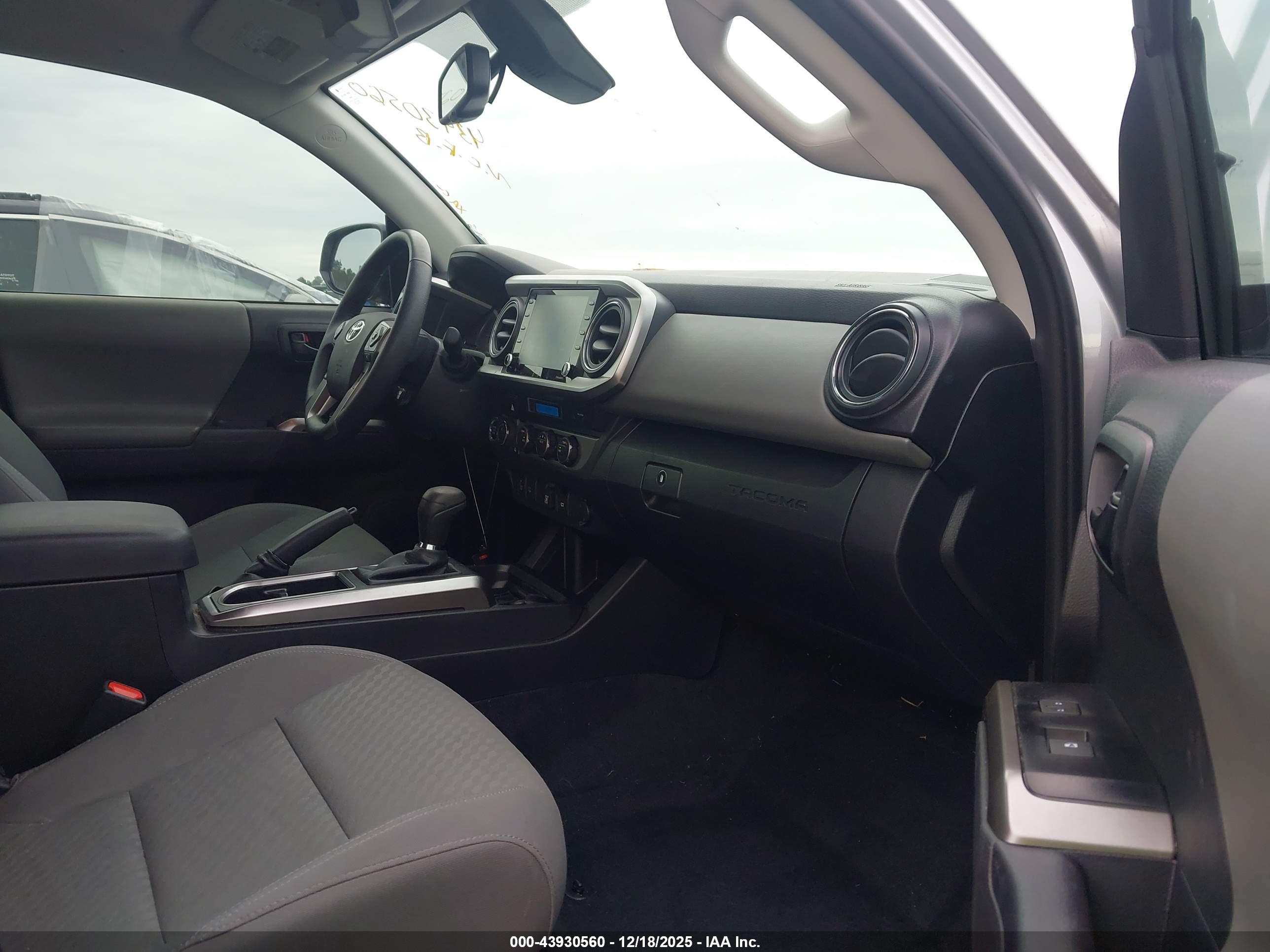 TOYOTA TACOMA image 5
