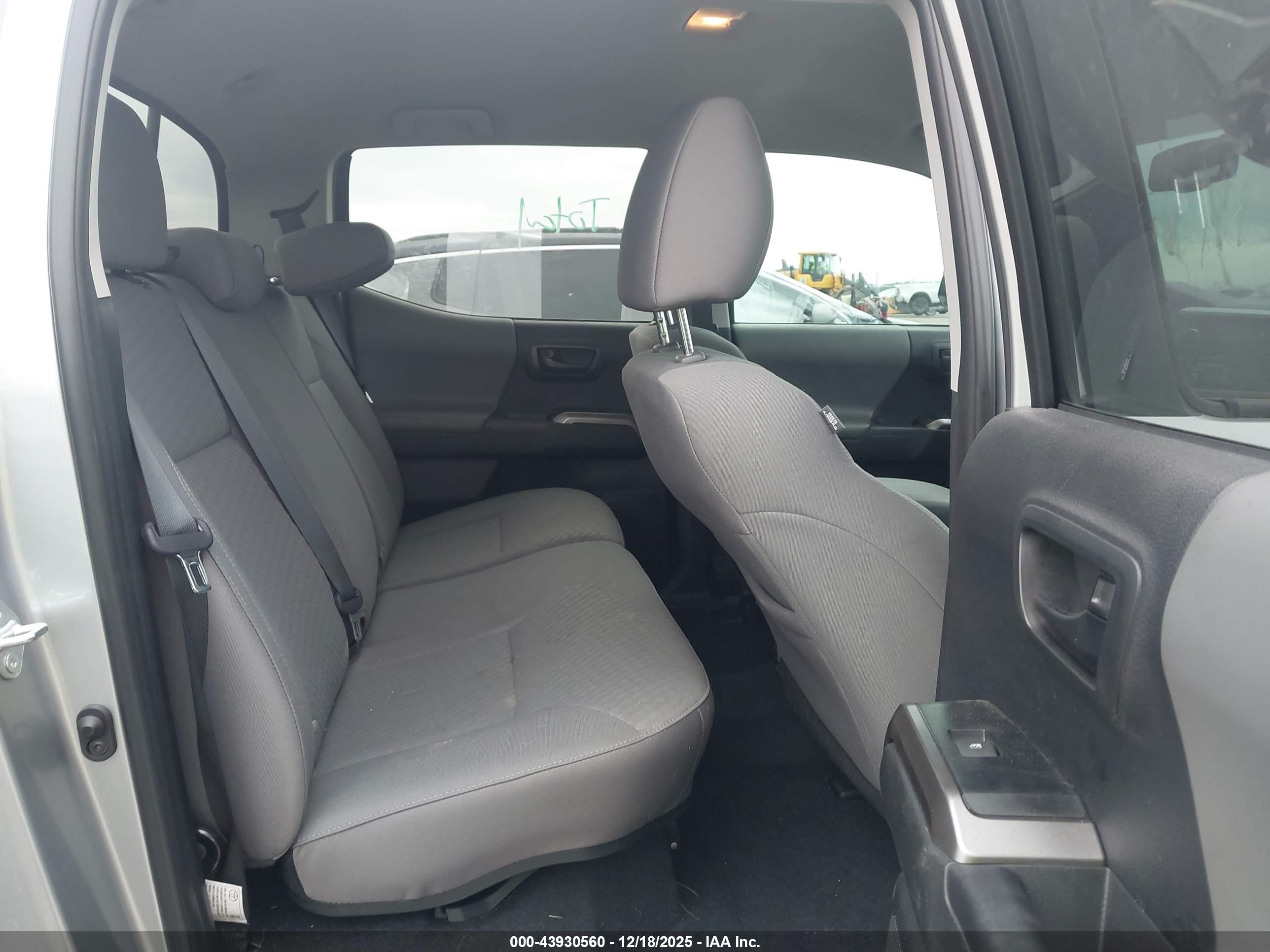 TOYOTA TACOMA image 8